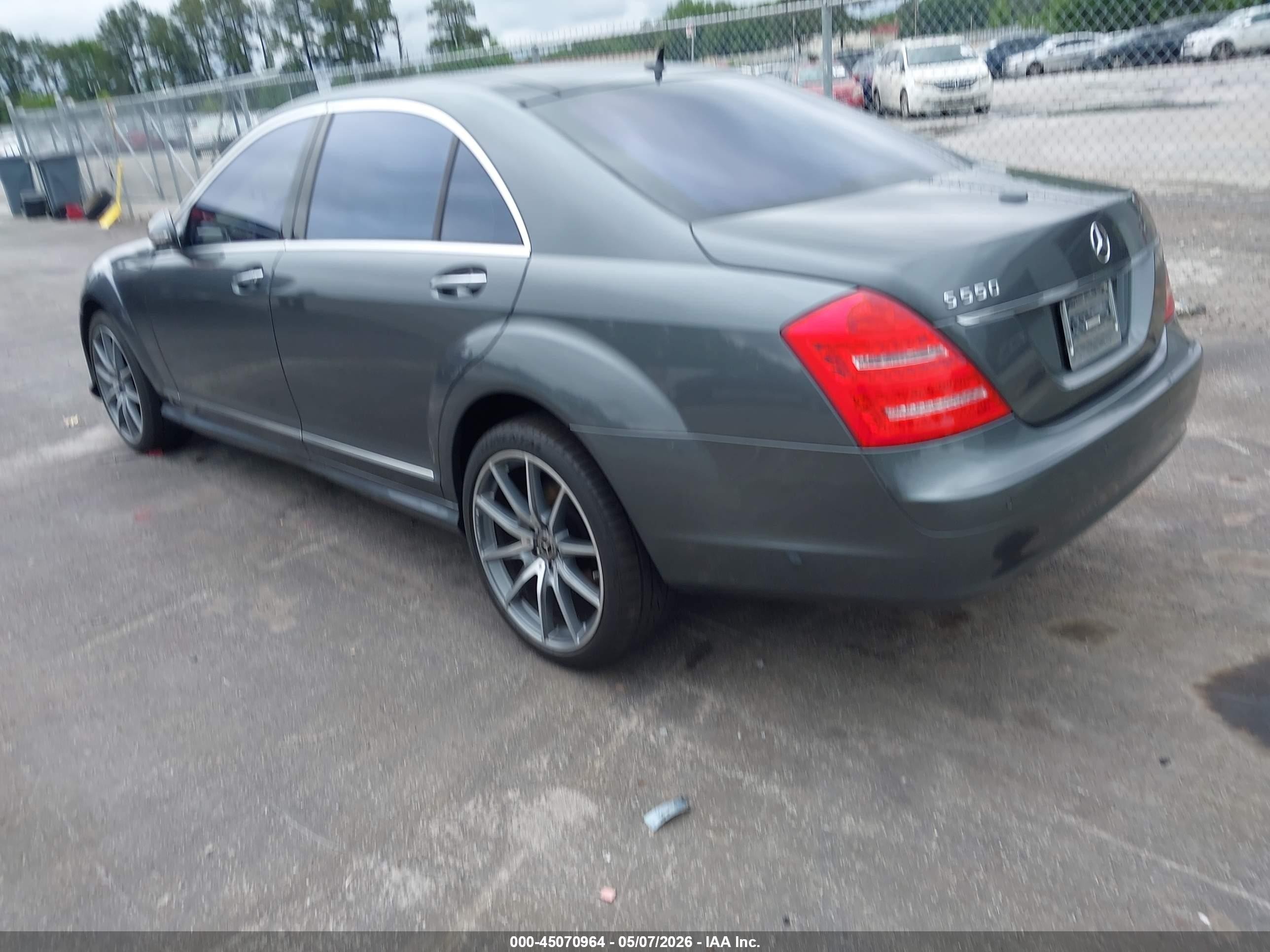 2007 Mercedes-benz S 550   Gray vin: WDDNG71X67A029258