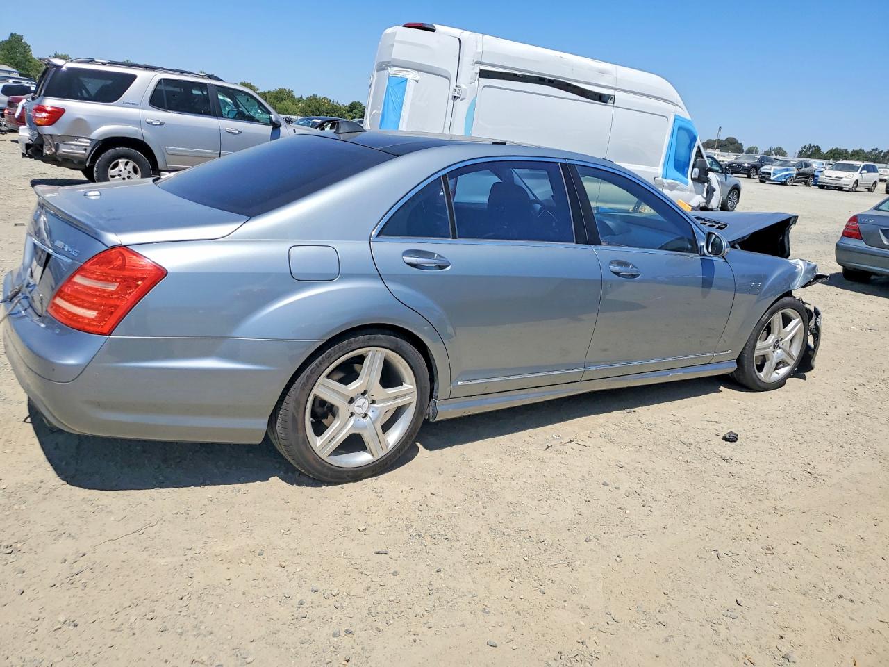 2007 Mercedes-benz S 550 Silver vin: WDDNG71X67A054161