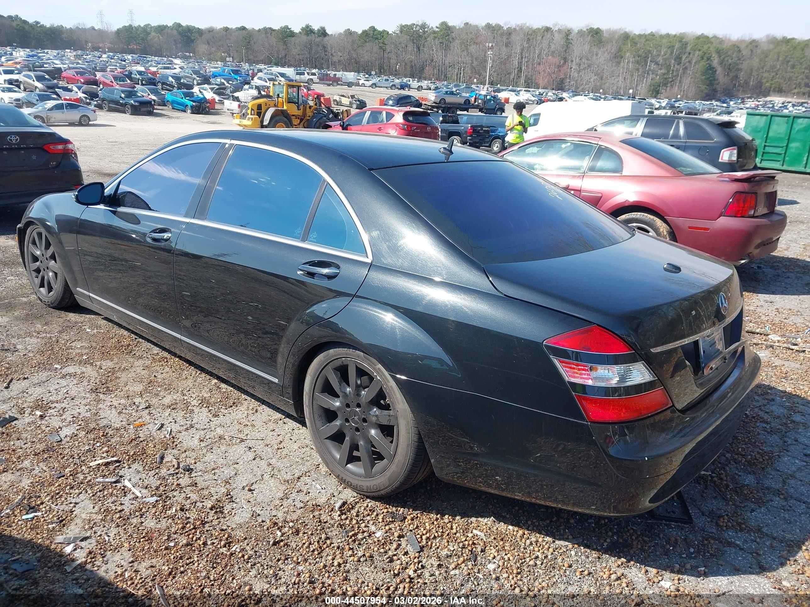 2007 Mercedes-benz S 550   Черный vin: WDDNG71X67A059697