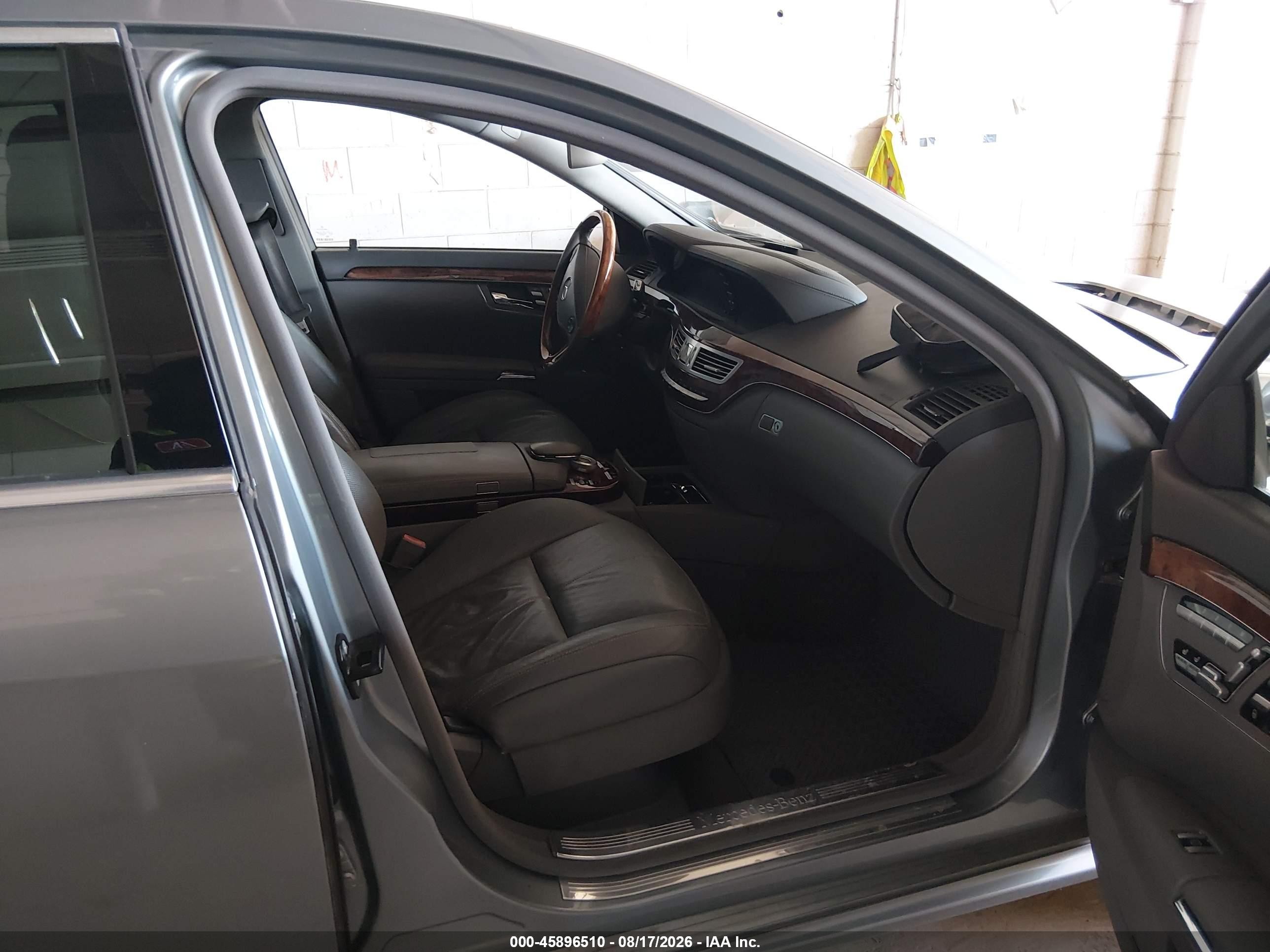 2008 Mercedes-benz S 550   Gray vin: WDDNG71X68A186340