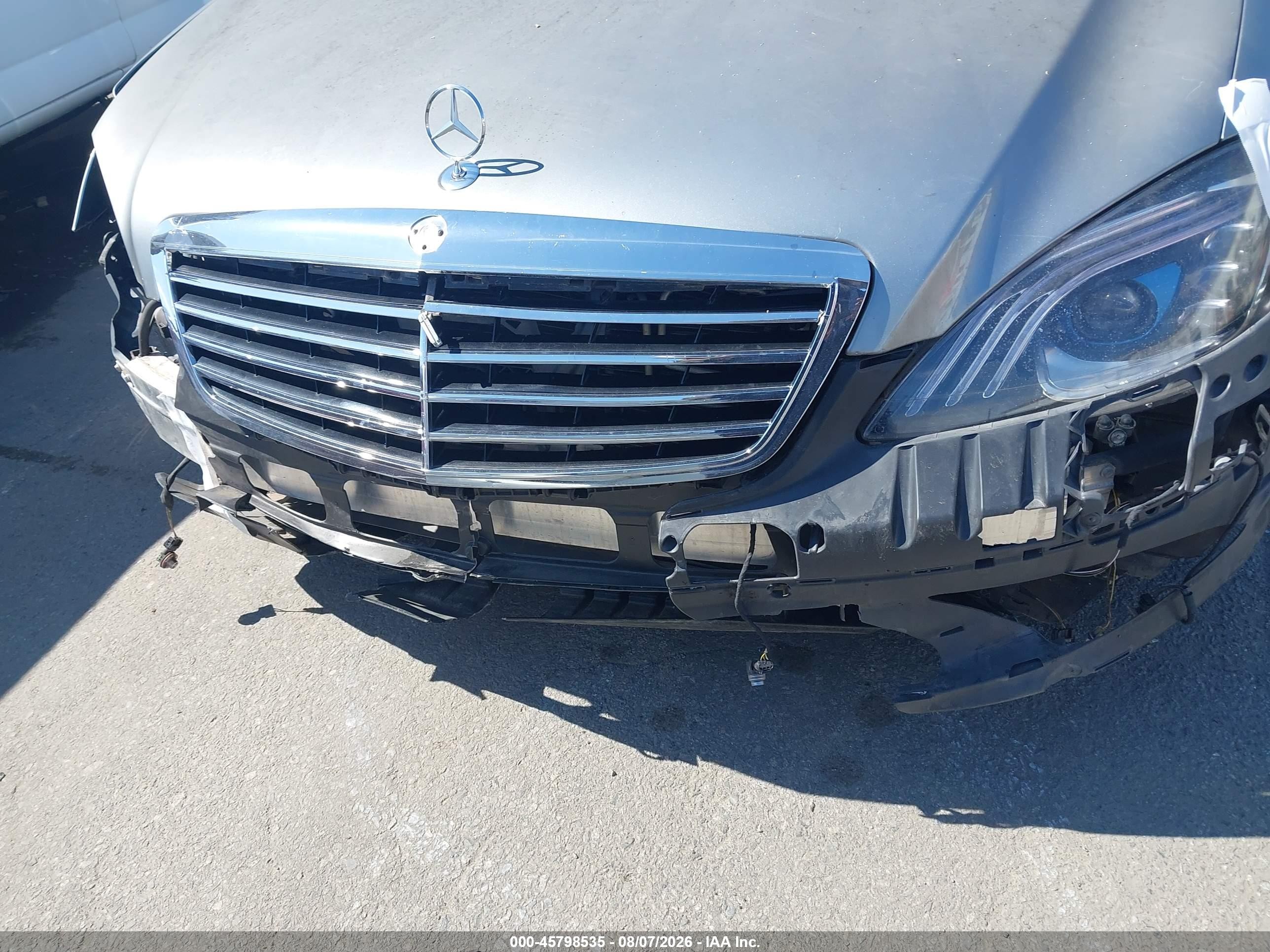 2008 Mercedes-benz S 550 Silver vin: WDDNG71X68A189092
