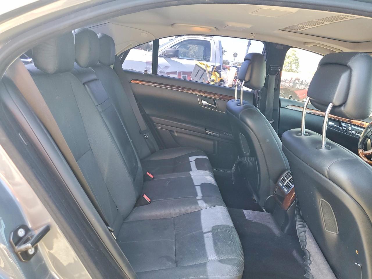 2008 Mercedes-benz S 550 Gray vin: WDDNG71X68A234659
