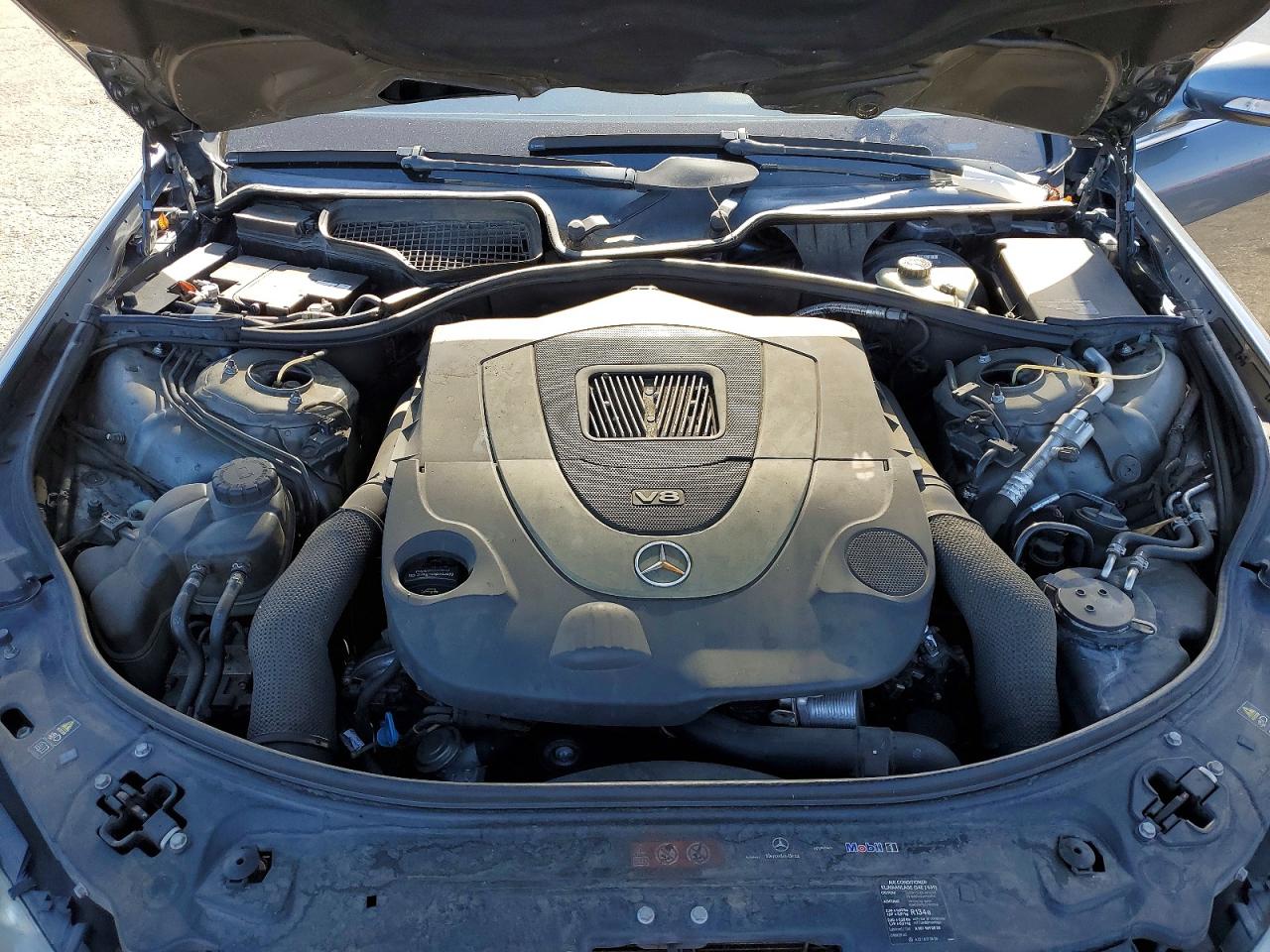 2008 Mercedes-benz S 550 Gray vin: WDDNG71X68A234659