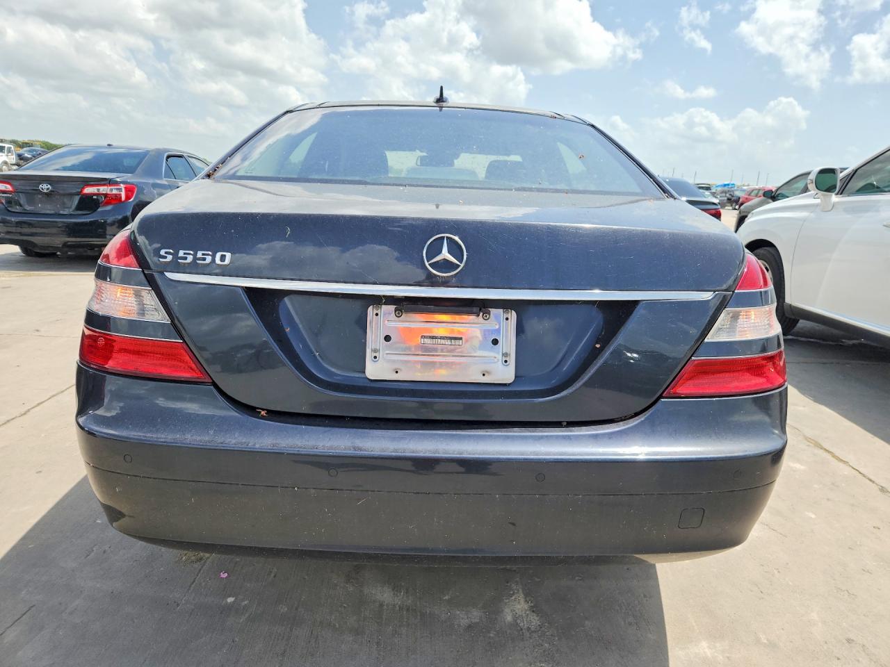 2008 Mercedes-benz S 550 Black vin: WDDNG71X78A173631