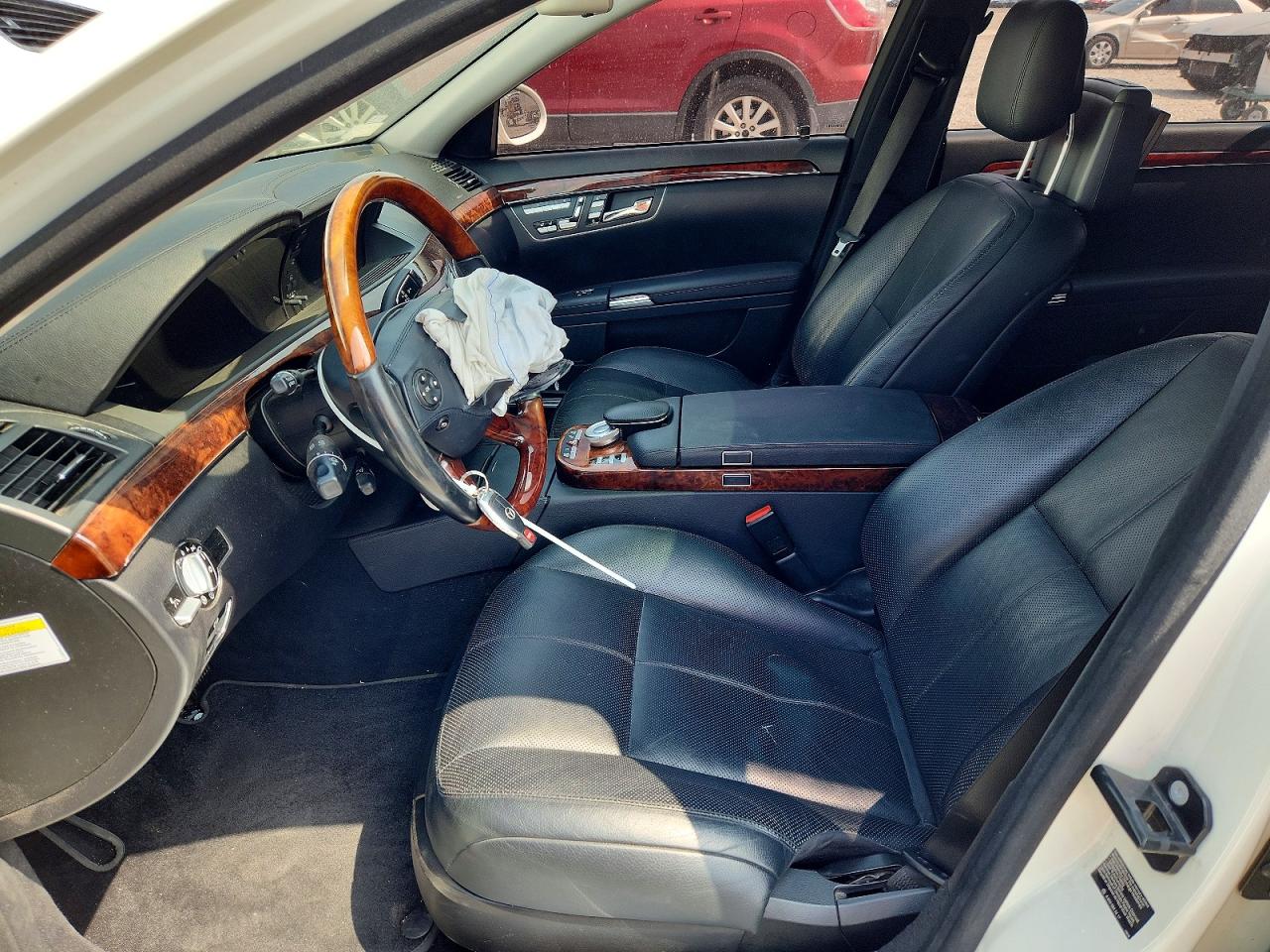 2008 Mercedes-benz S 550 White vin: WDDNG71X78A182085
