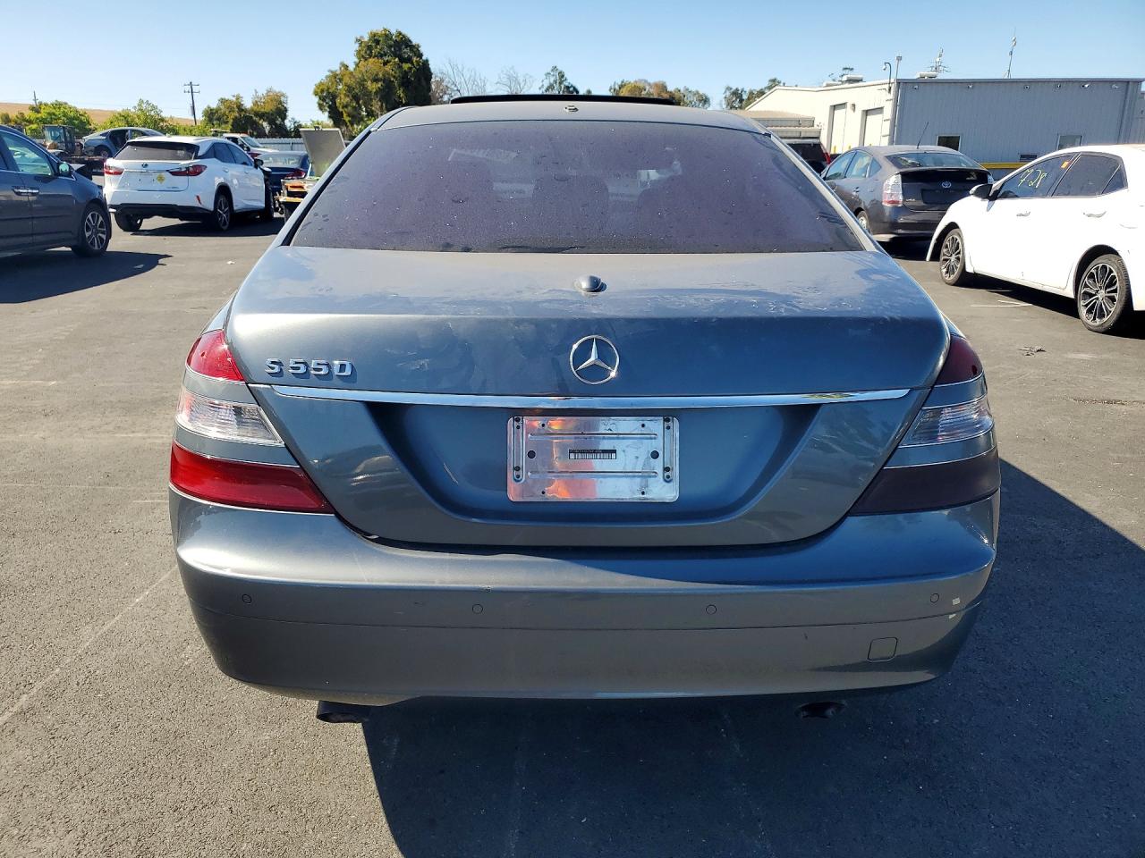 2007 Mercedes-benz S 550 Gray vin: WDDNG71X87A014986