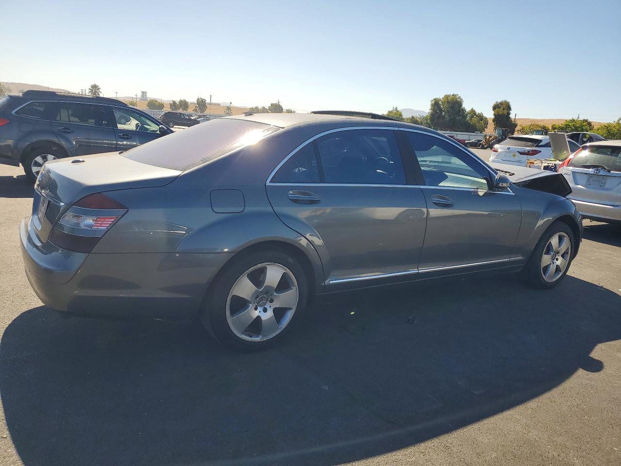 2007 Mercedes-benz S 550 Gray vin: WDDNG71X87A014986
