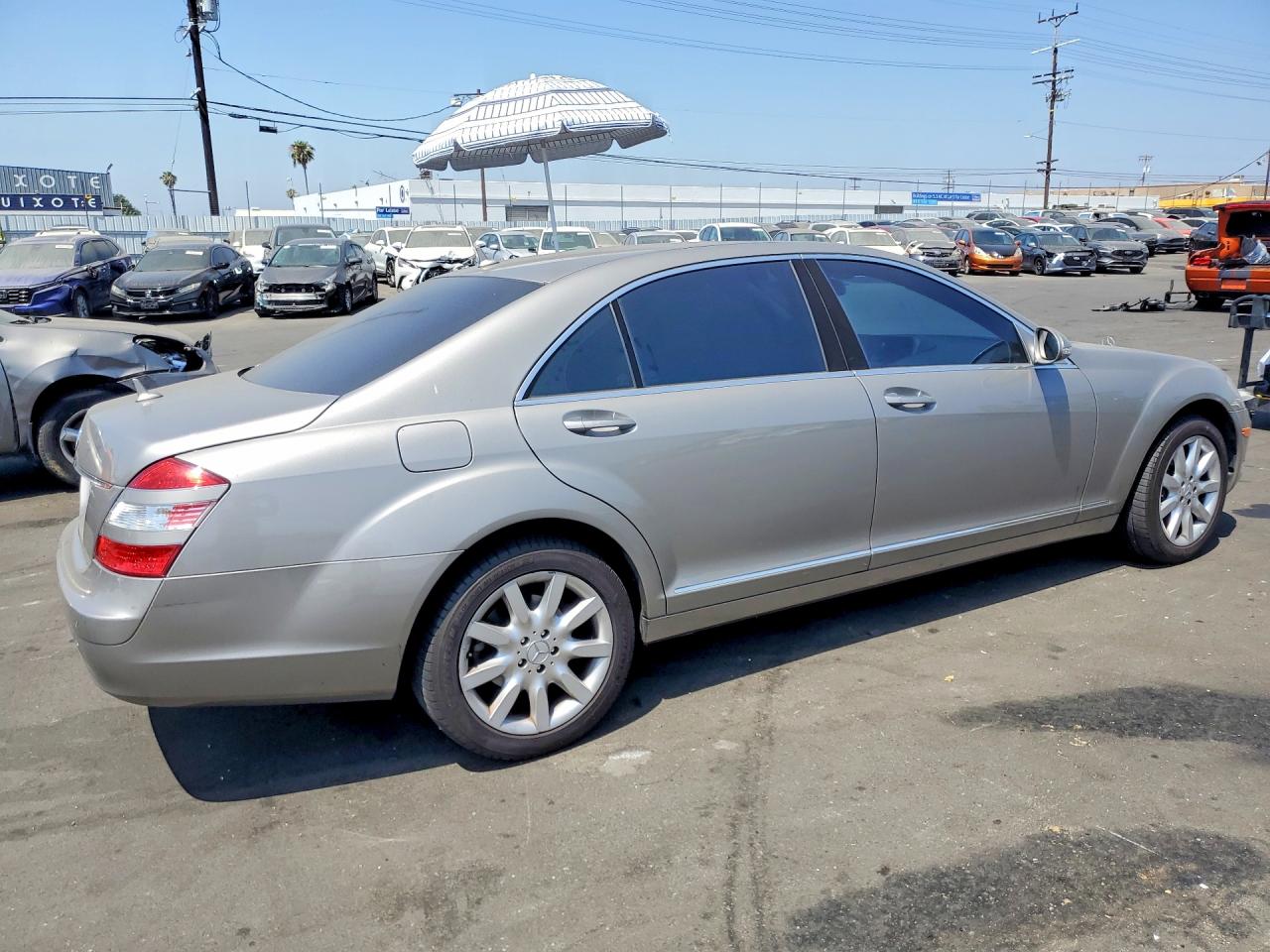 2007 Mercedes-benz S 550 Silver vin: WDDNG71X87A021128