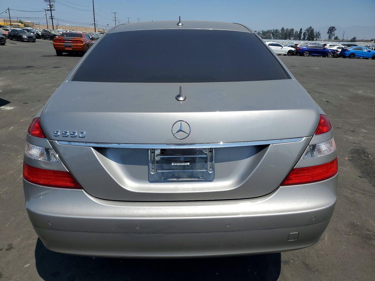 2007 Mercedes-benz S 550 Silver vin: WDDNG71X87A021128