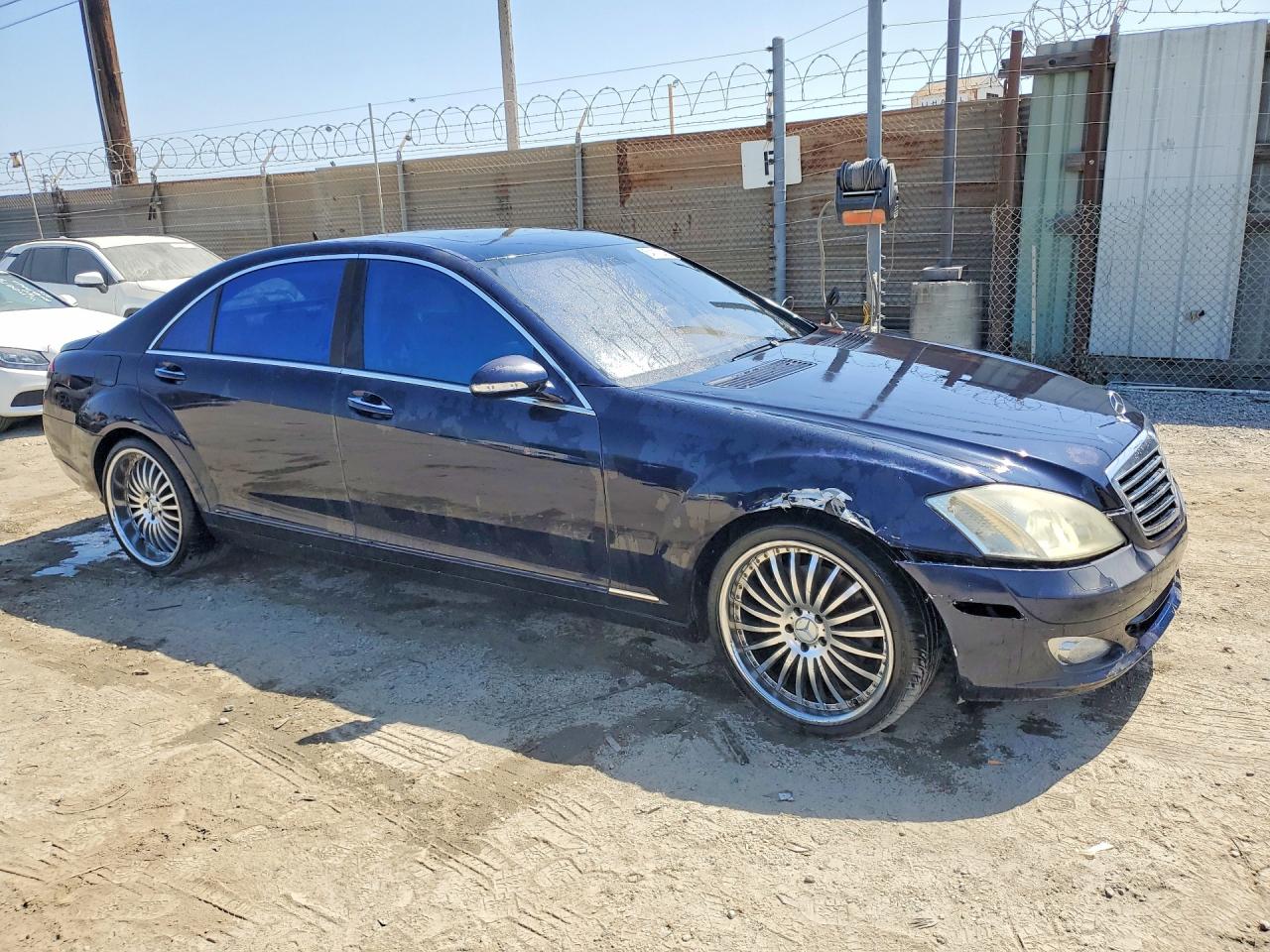 2007 Mercedes-benz S 550 Blue vin: WDDNG71X87A039080