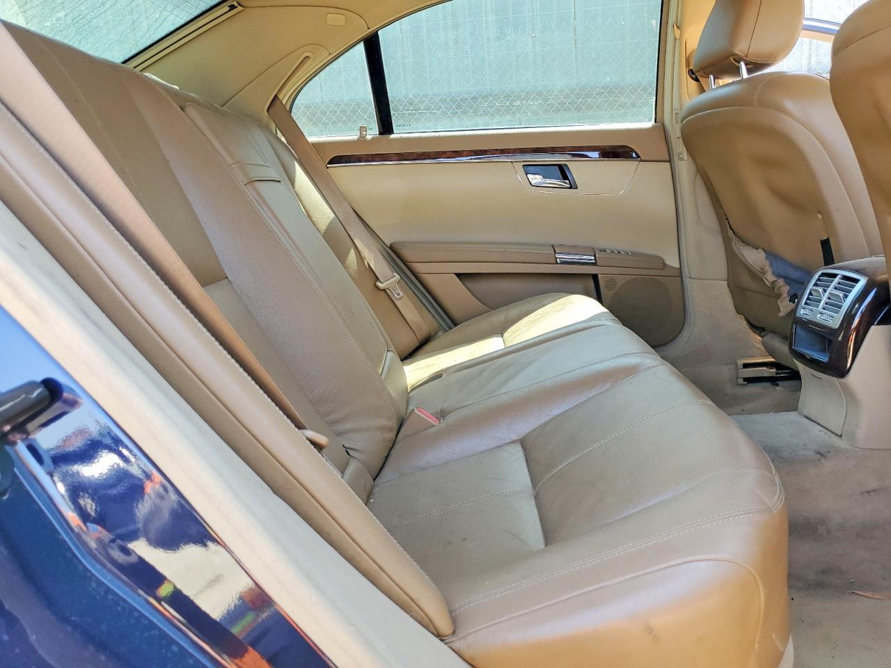 2007 Mercedes-benz S 550 Blue vin: WDDNG71X87A039080