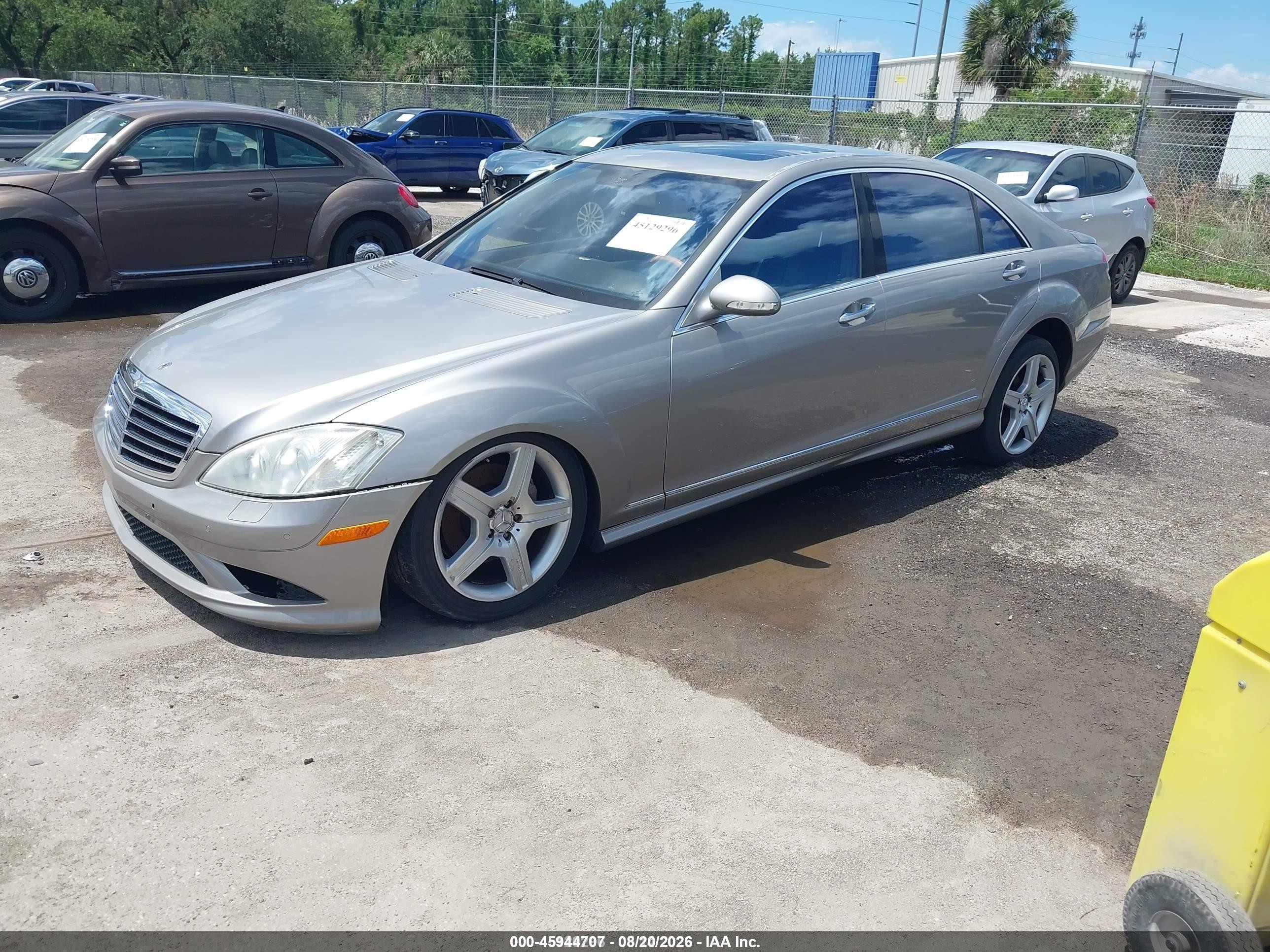 2008 Mercedes-benz S 550   Silver vin: WDDNG71X88A159561