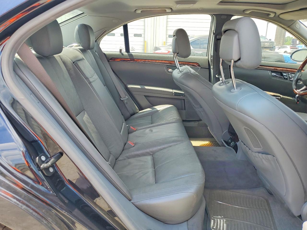 2008 Mercedes-benz S 550 Charcoal vin: WDDNG71X88A181463