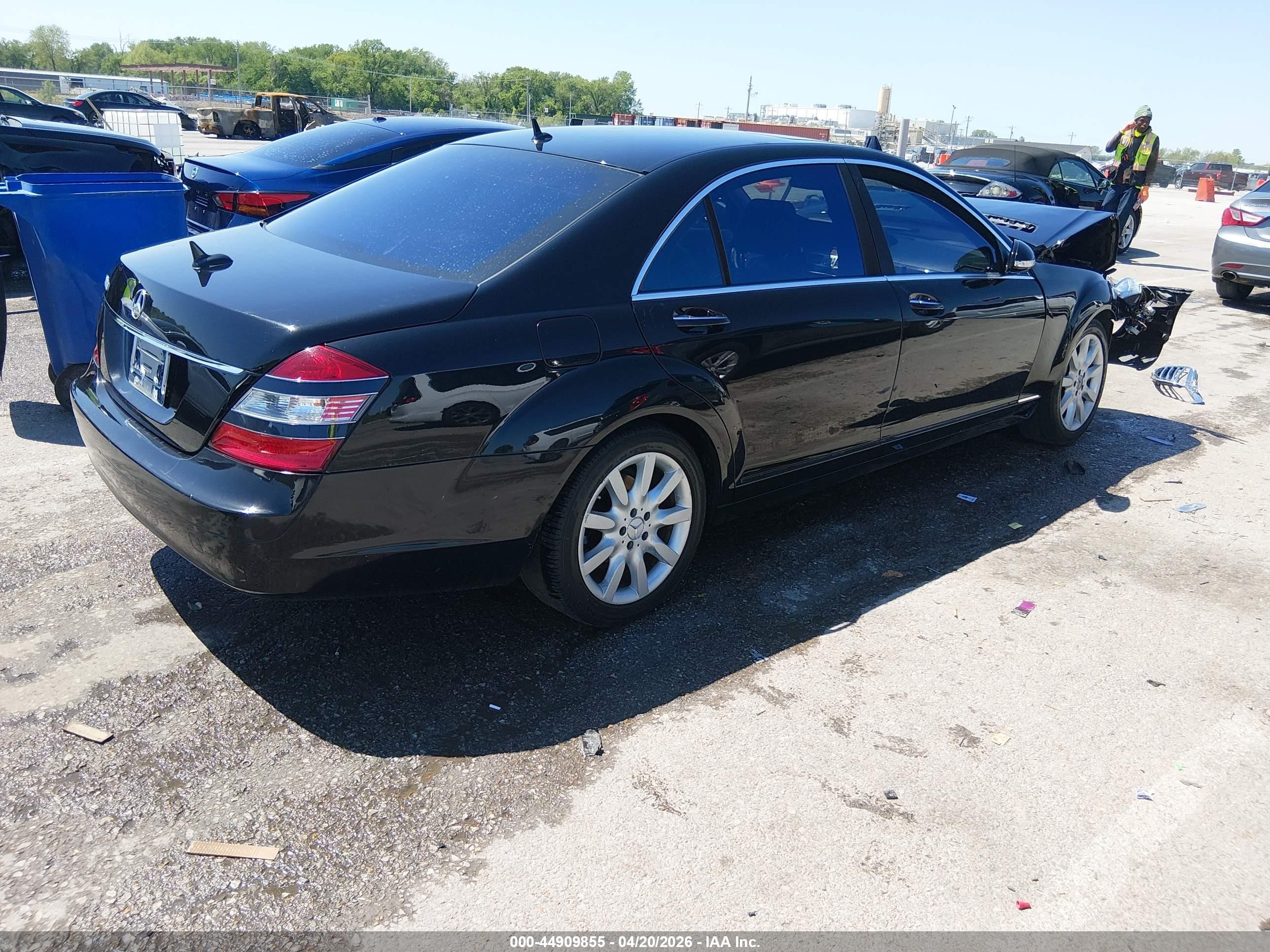 2007 Mercedes-benz S 550   Black vin: WDDNG71X97A027410