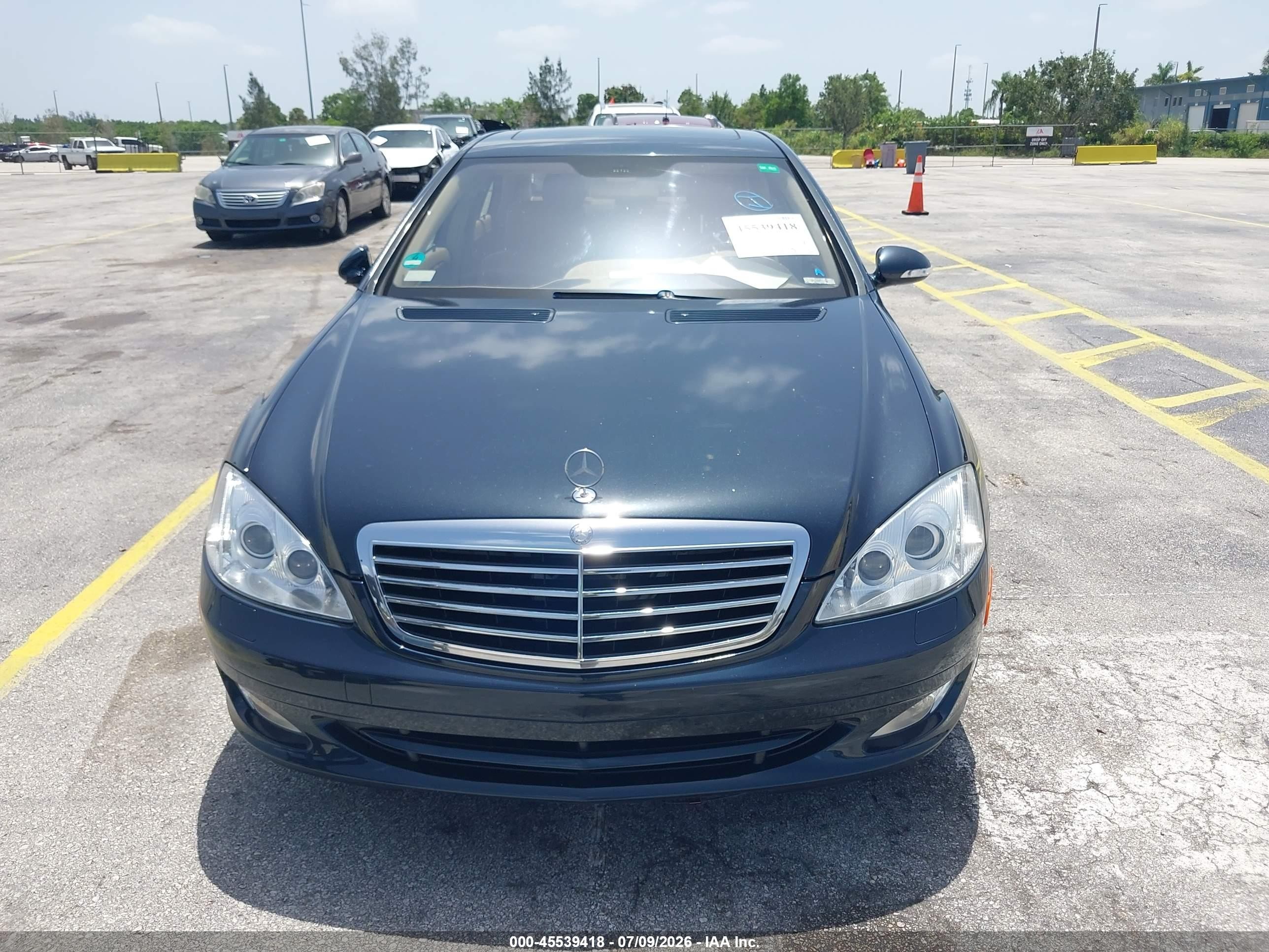2007 Mercedes-benz S 550   Blue vin: WDDNG71X97A068801