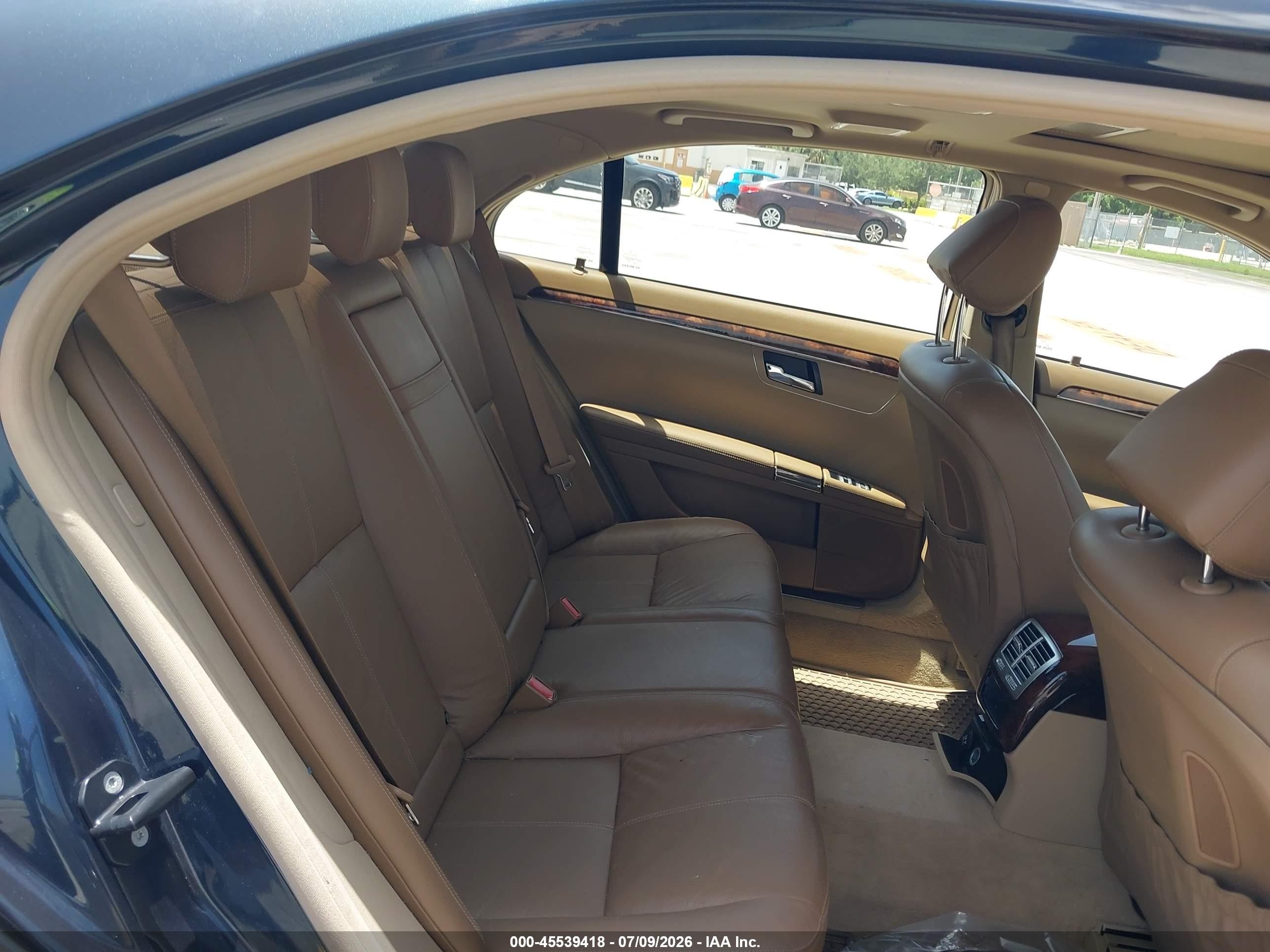 2007 Mercedes-benz S 550   Blue vin: WDDNG71X97A068801