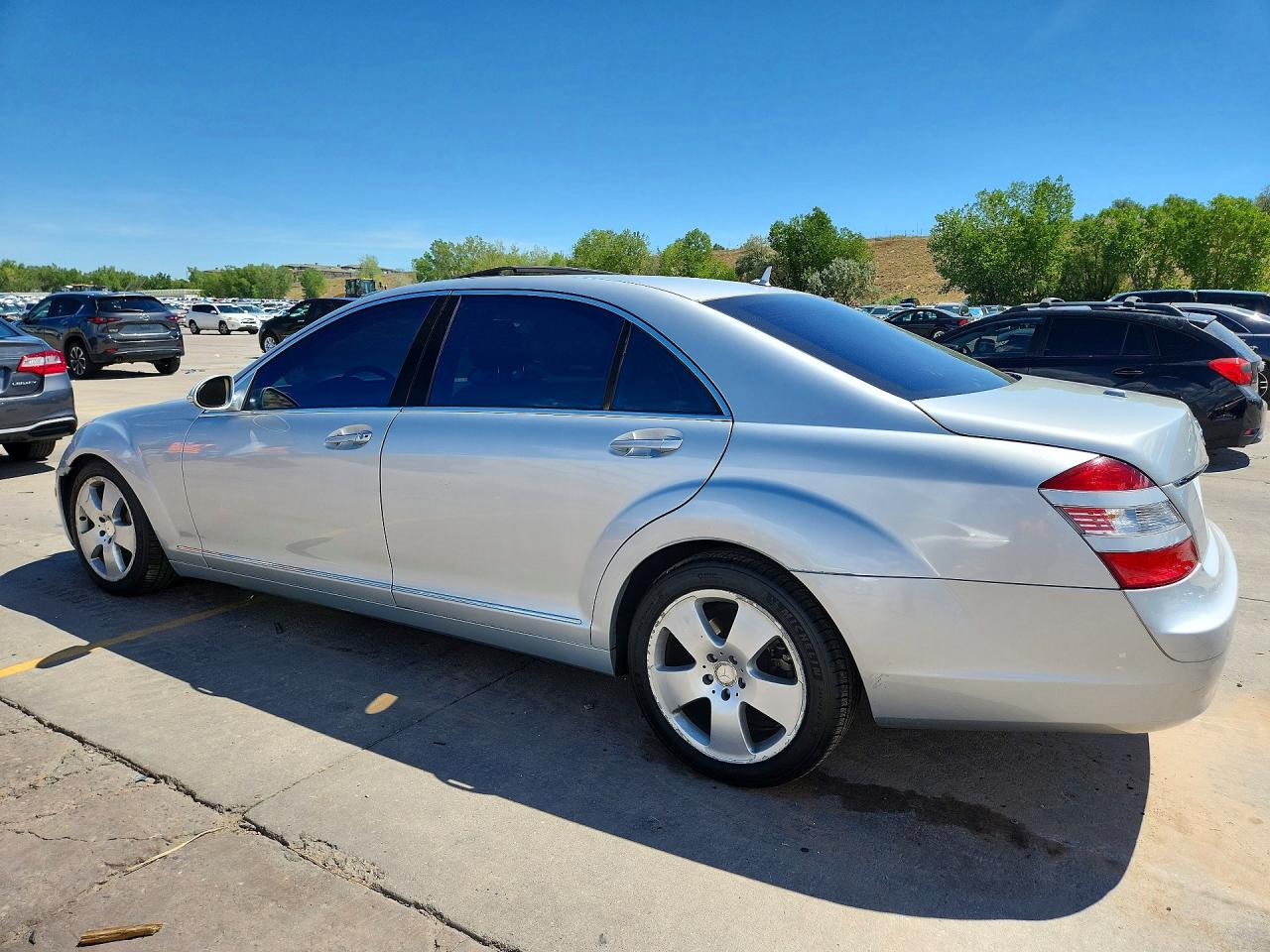 2007 Mercedes-benz S 550 Silver vin: WDDNG71X97A078017