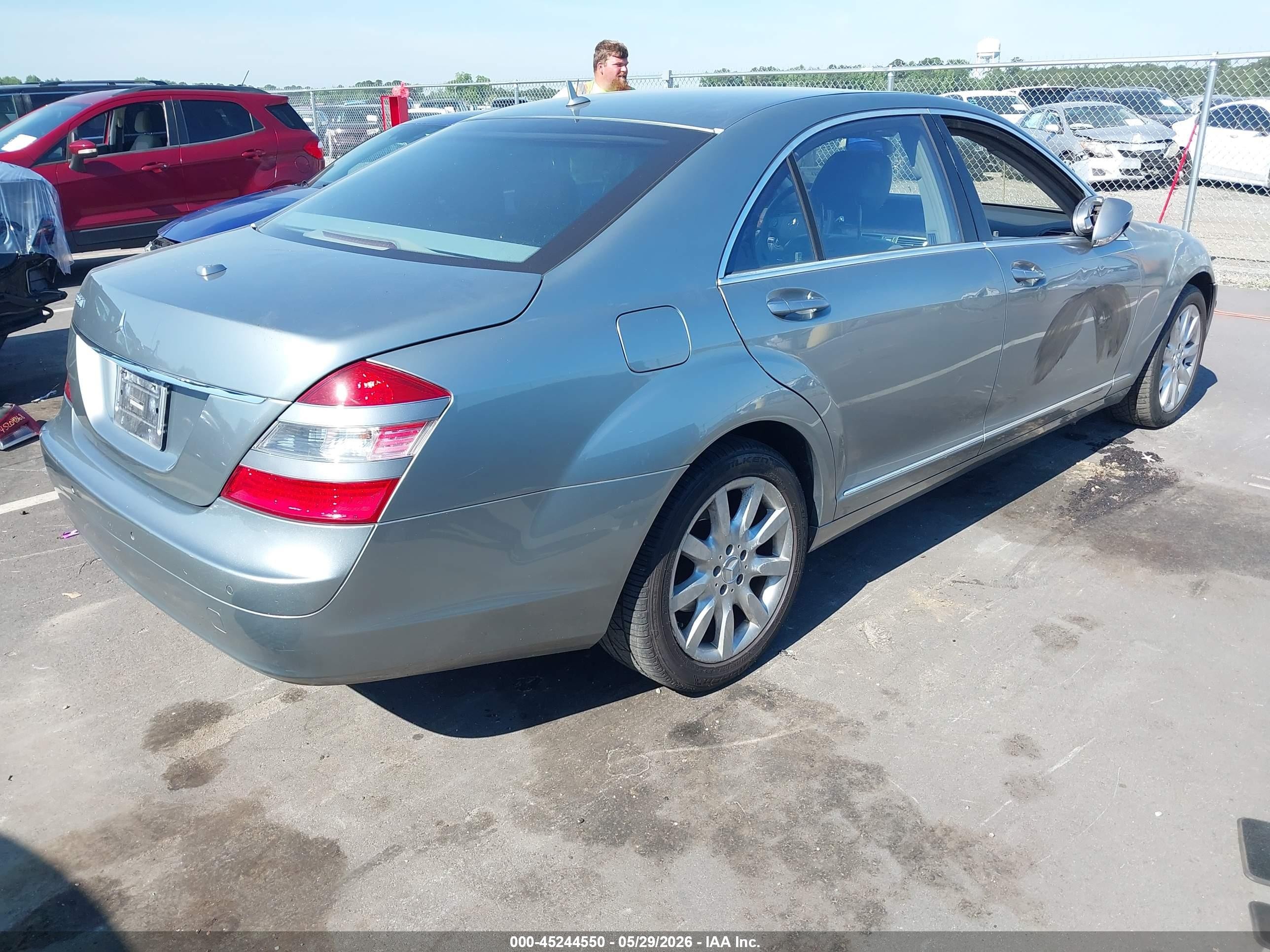 2007 Mercedes-benz S 550   Light Blue vin: WDDNG71X97A080625