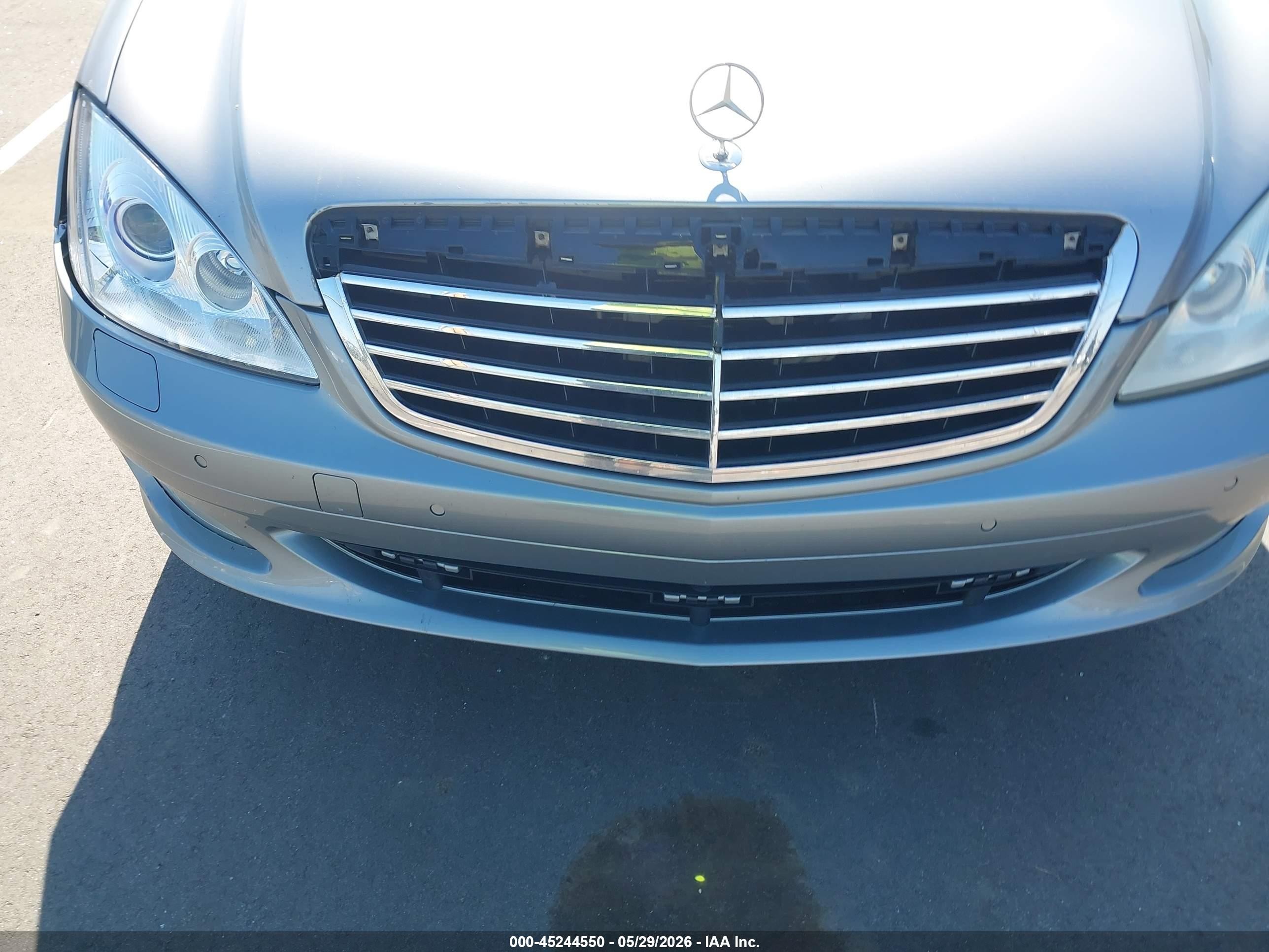 2007 Mercedes-benz S 550   Light Blue vin: WDDNG71X97A080625
