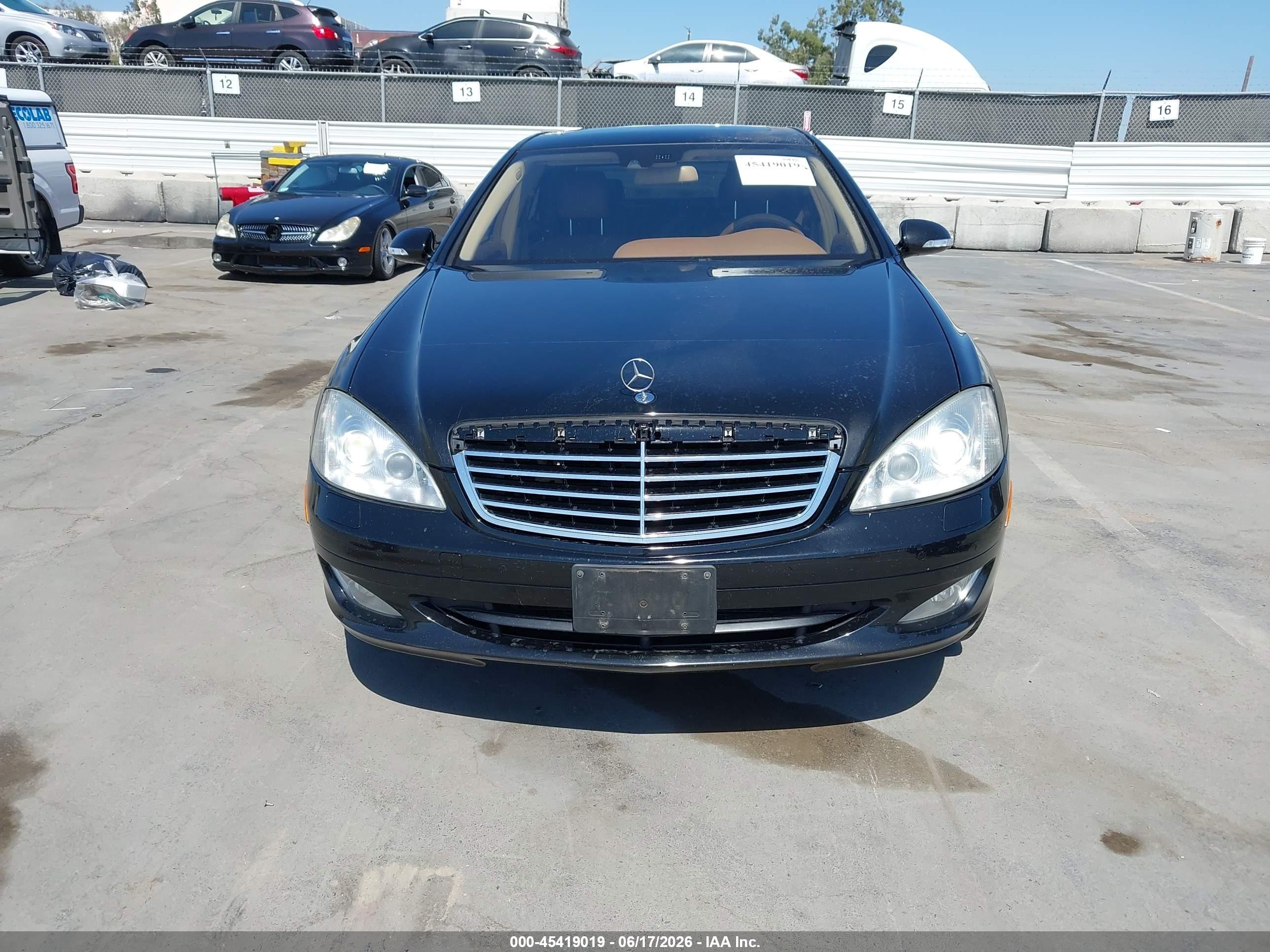 2008 Mercedes-benz S 550   Черный vin: WDDNG71X98A219282