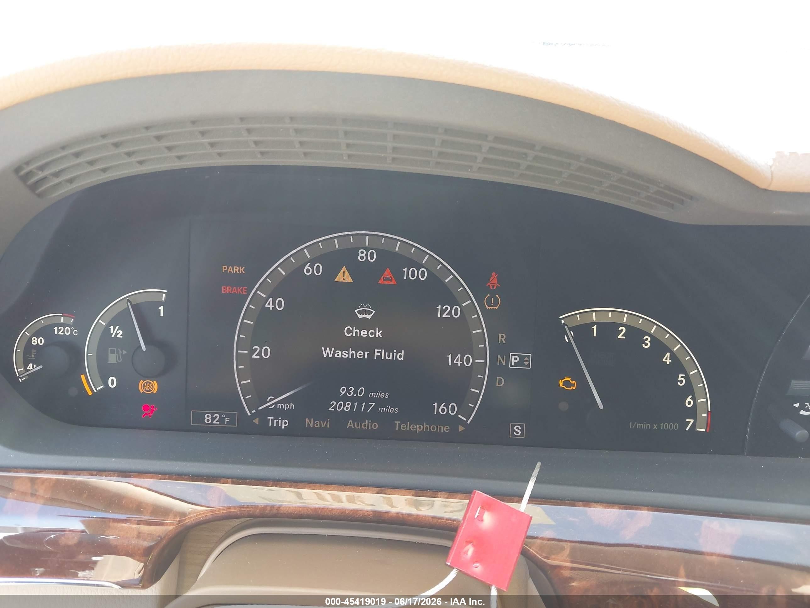 2008 Mercedes-benz S 550   Черный vin: WDDNG71X98A219282