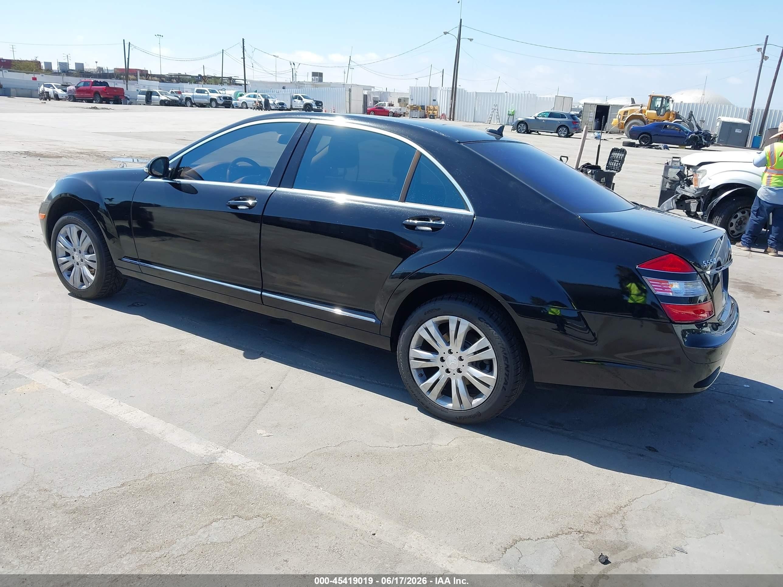 2008 Mercedes-benz S 550   Черный vin: WDDNG71X98A219282
