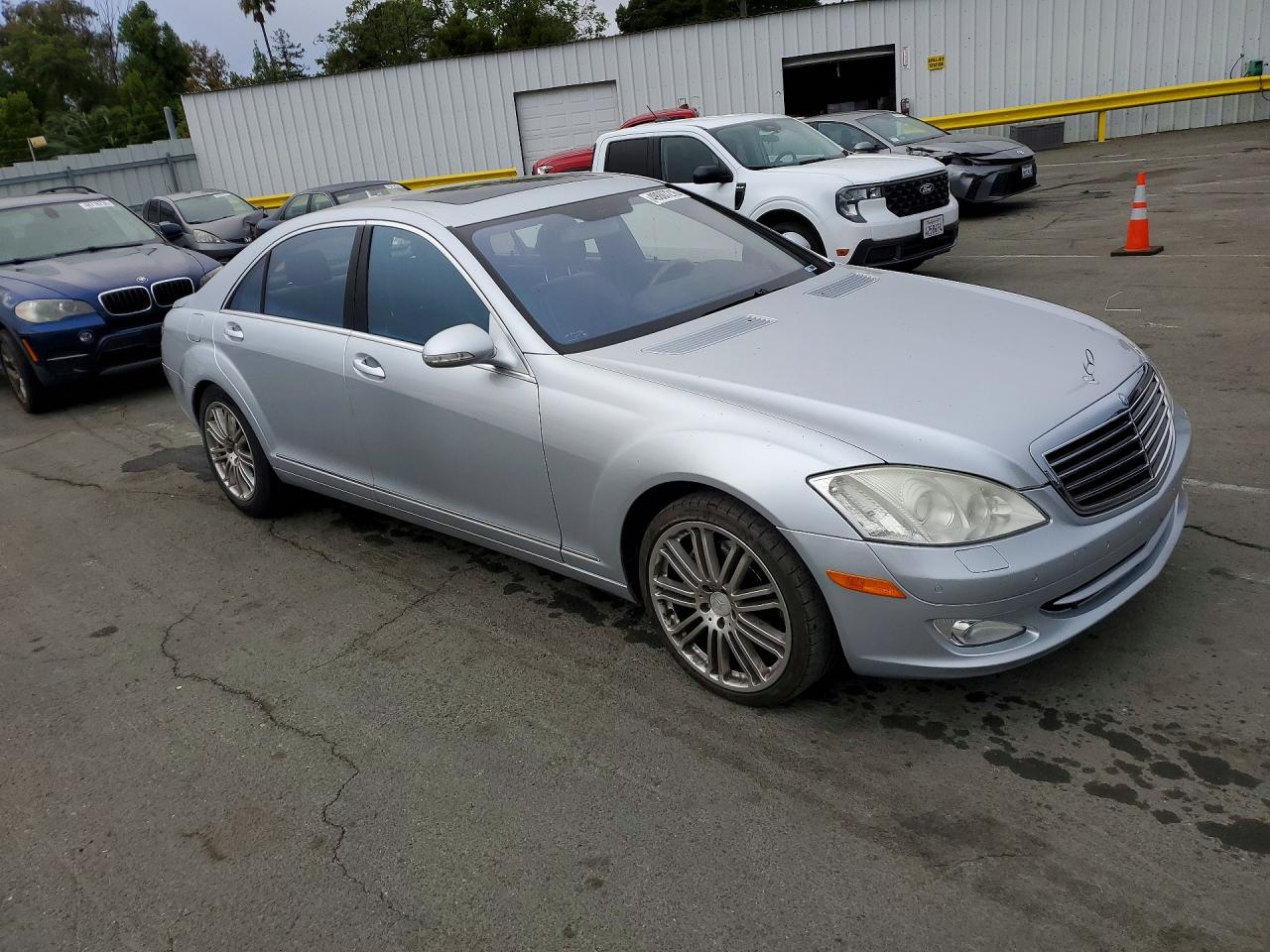2009 Mercedes-benz S 550 Silver vin: WDDNG71X99A279323