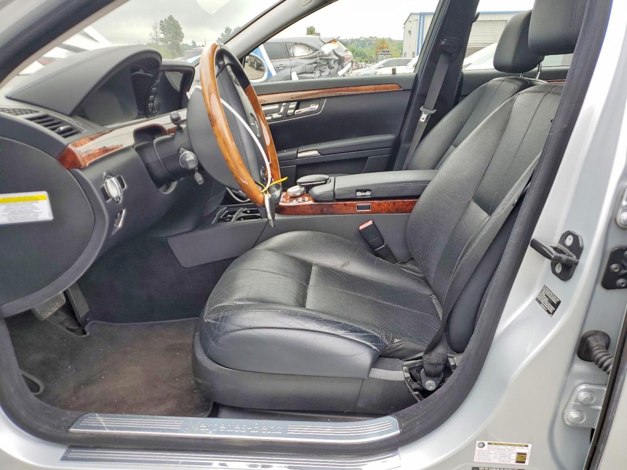 2009 Mercedes-benz S 550 Silver vin: WDDNG71X99A279323