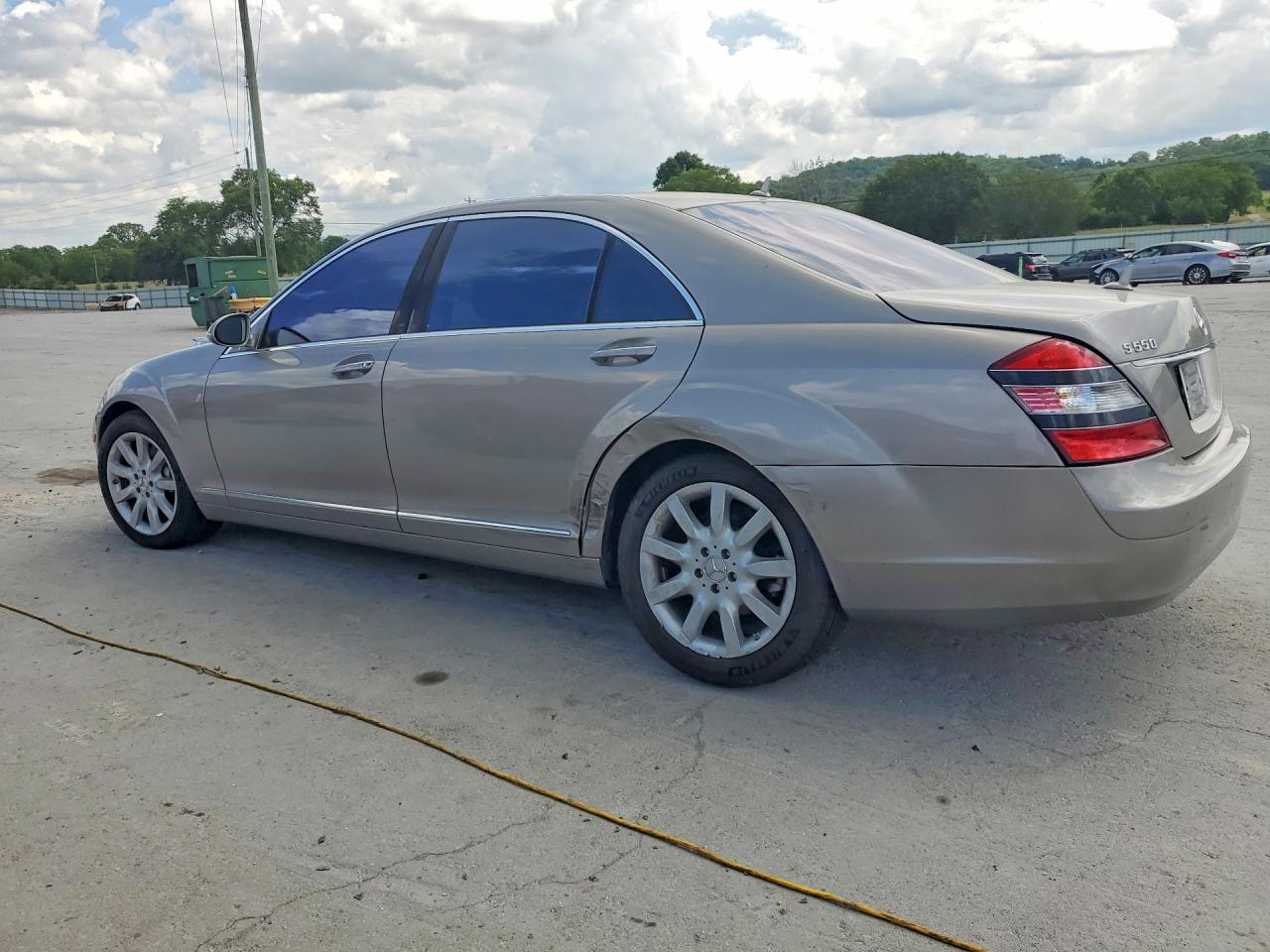 2007 Mercedes-benz S 550 Gray vin: WDDNG71XX7A012575
