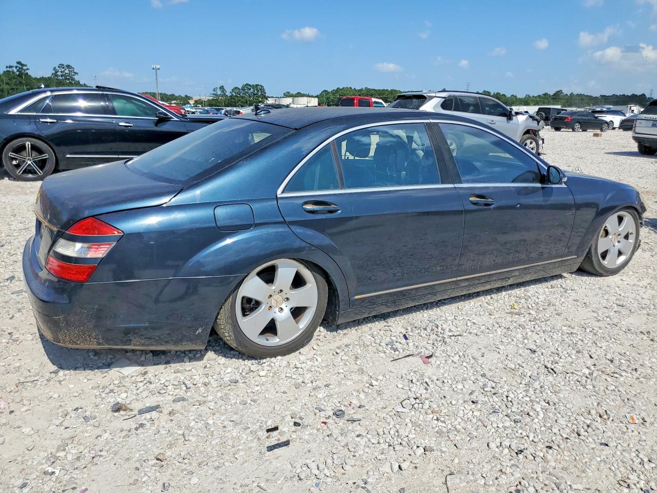 2007 Mercedes-benz S 550 Blue vin: WDDNG71XX7A137172
