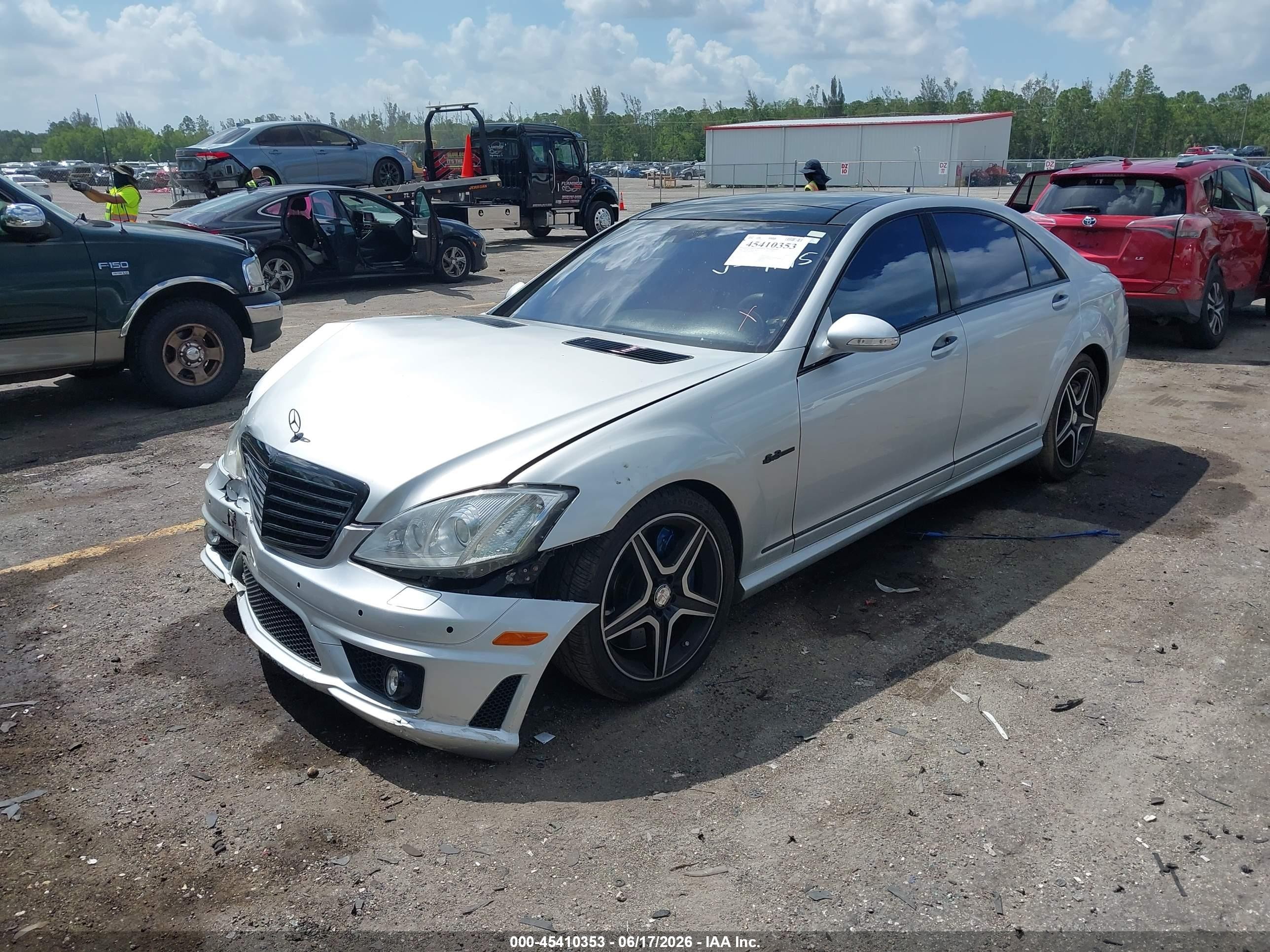 2008 Mercedes-benz S 63 Amg   Silver vin: WDDNG77X68A189195
