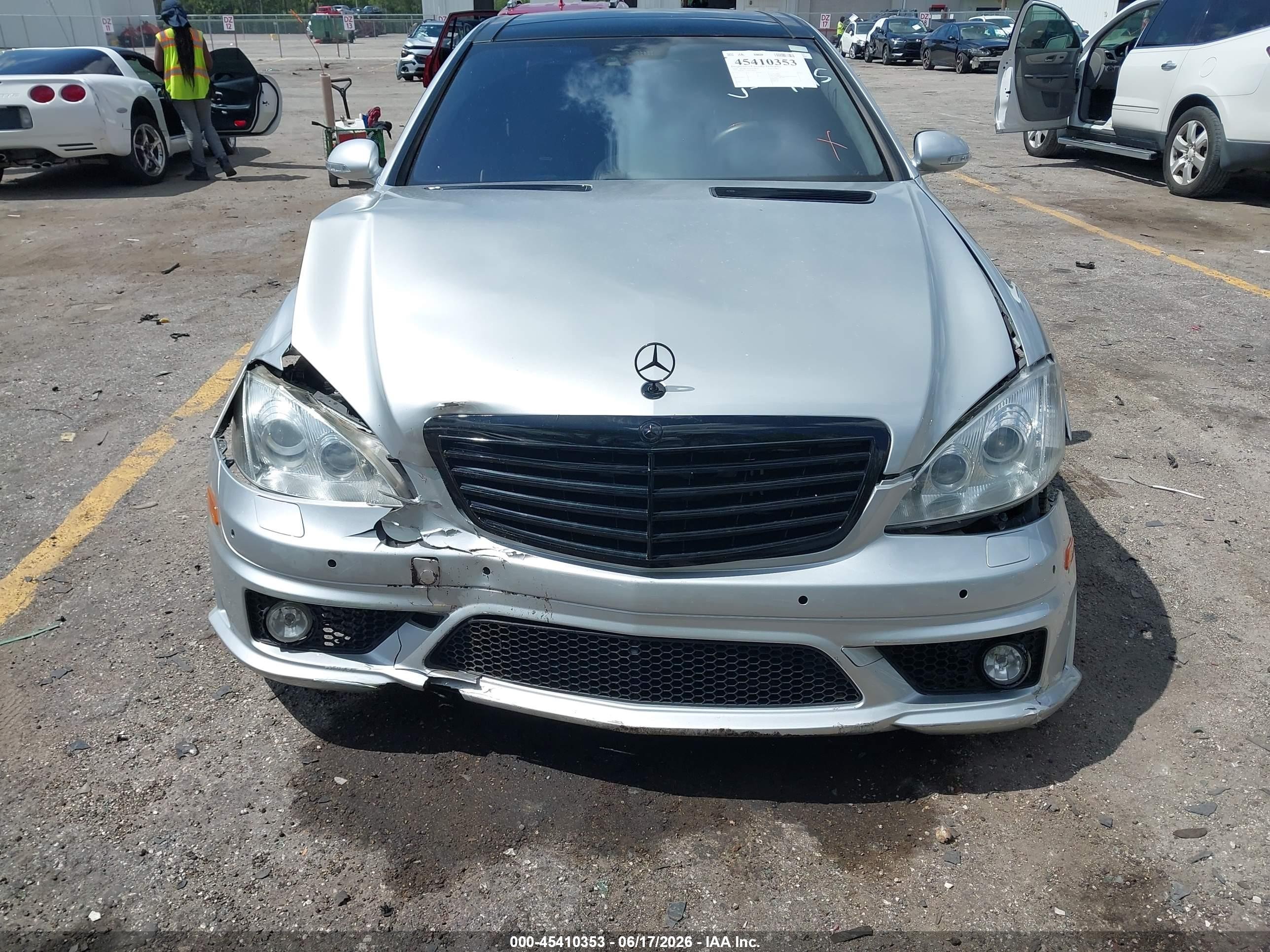 2008 Mercedes-benz S 63 Amg   Silver vin: WDDNG77X68A189195