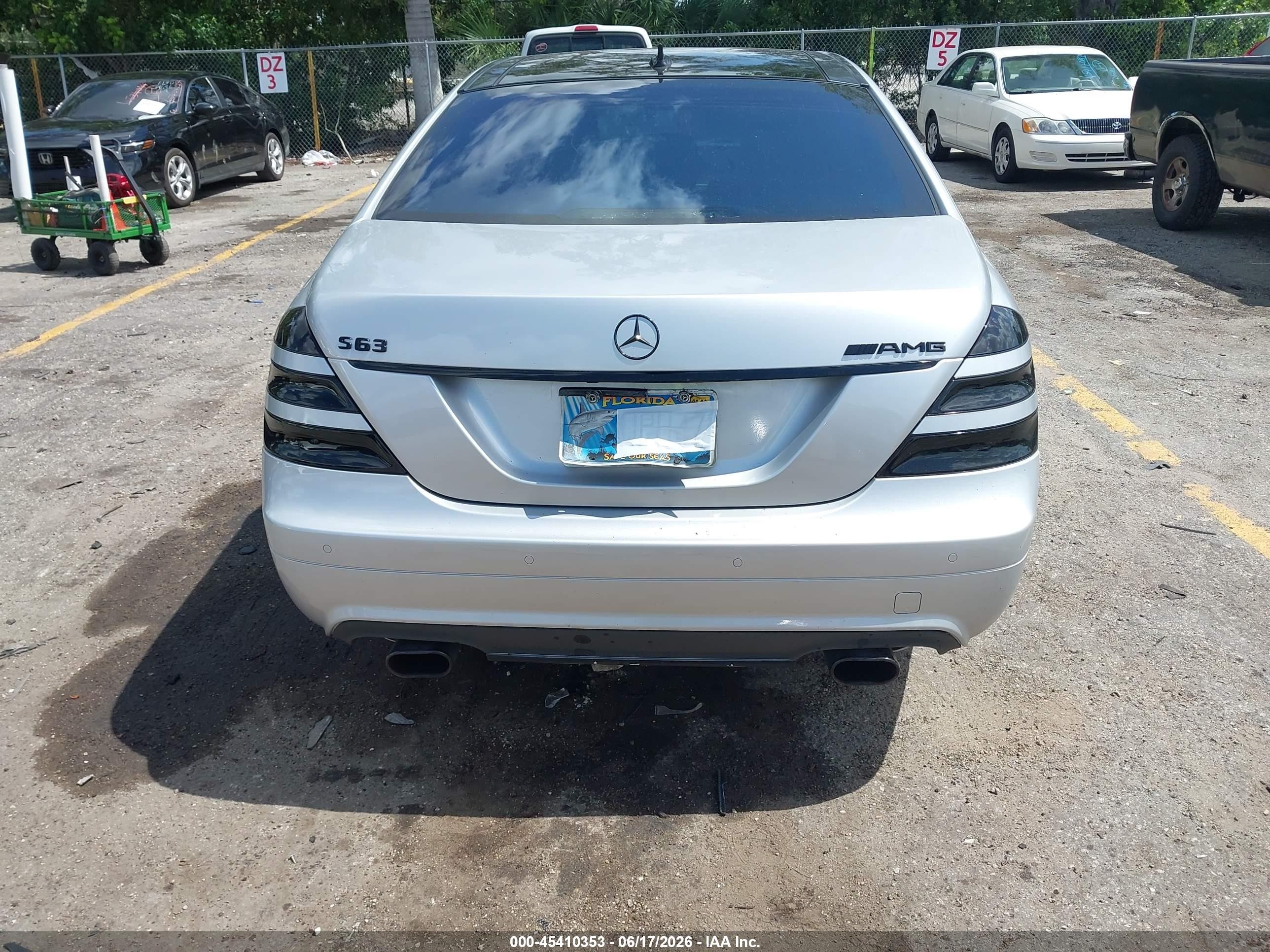 2008 Mercedes-benz S 63 Amg   Silver vin: WDDNG77X68A189195