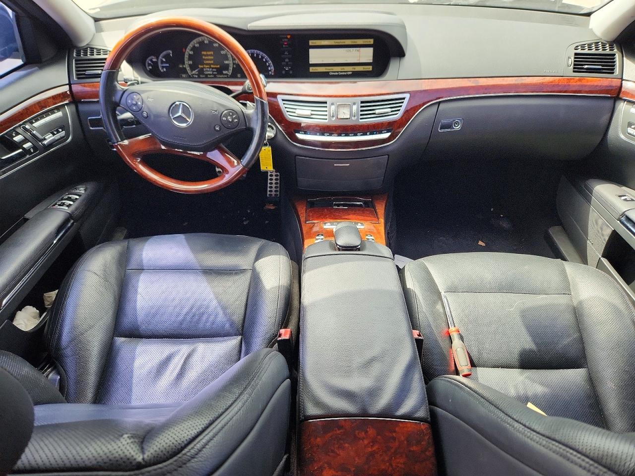 2010 Mercedes-benz S 550 Black vin: WDDNG7BB0AA309476