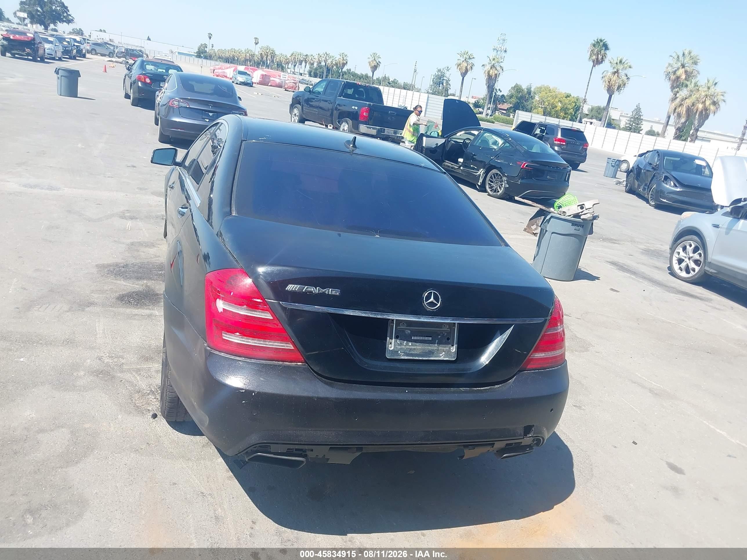 2010 Mercedes-benz S 550   Black vin: WDDNG7BB0AA332613