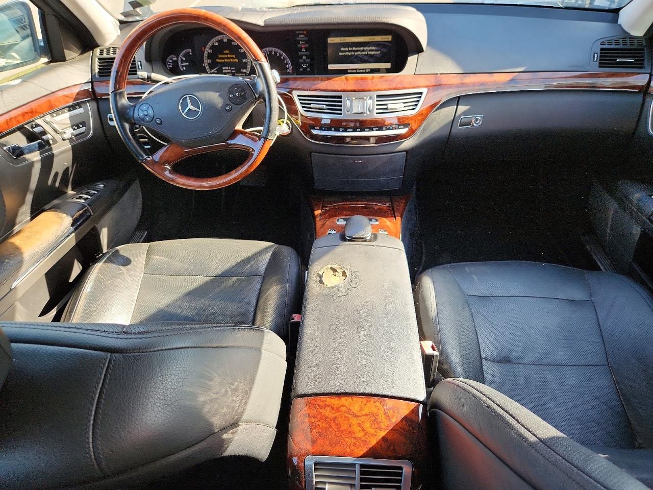 2011 Mercedes-benz S 550 Black vin: WDDNG7BB0BA361983