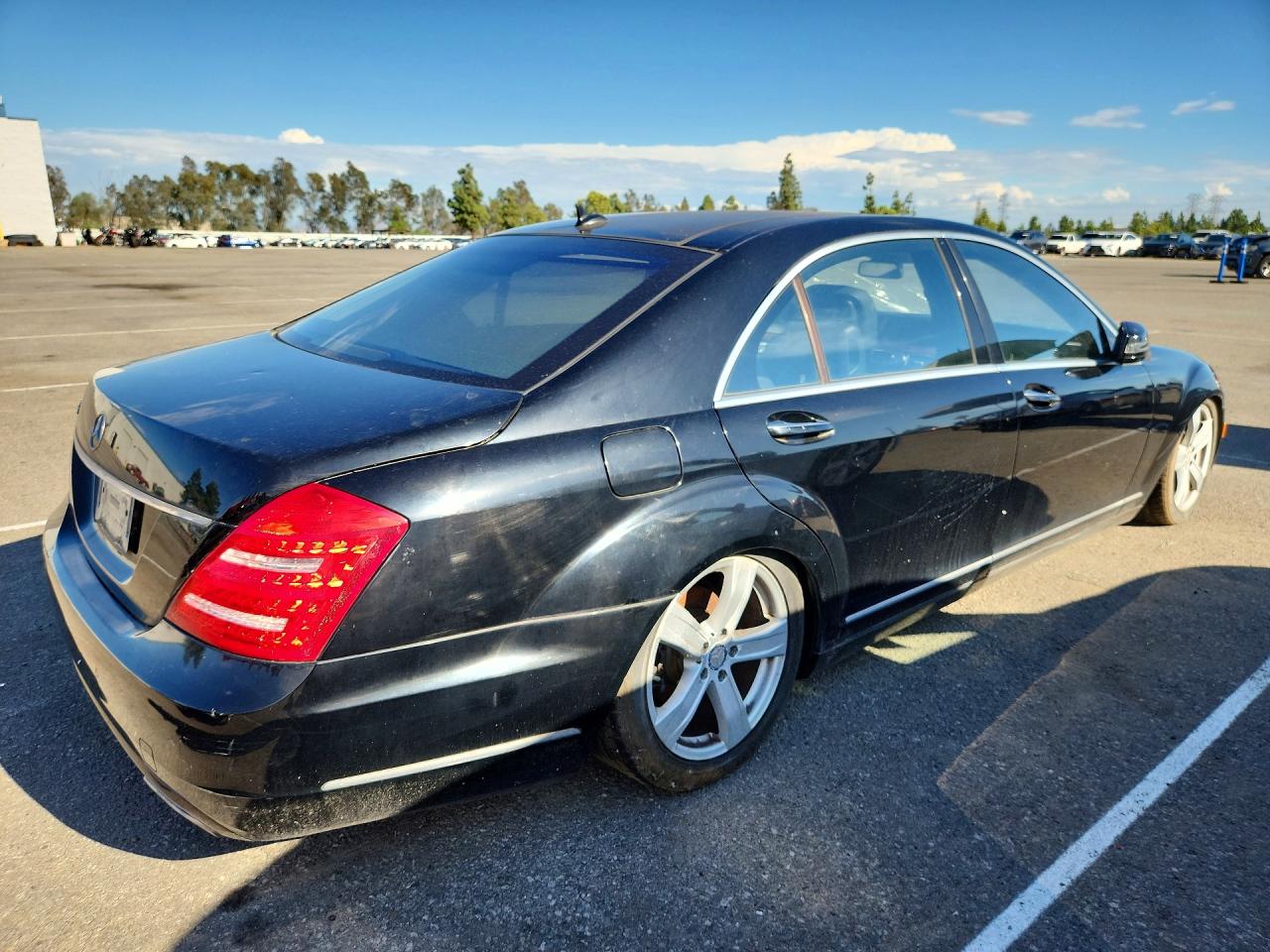 2011 Mercedes-benz S 550 Black vin: WDDNG7BB0BA361983