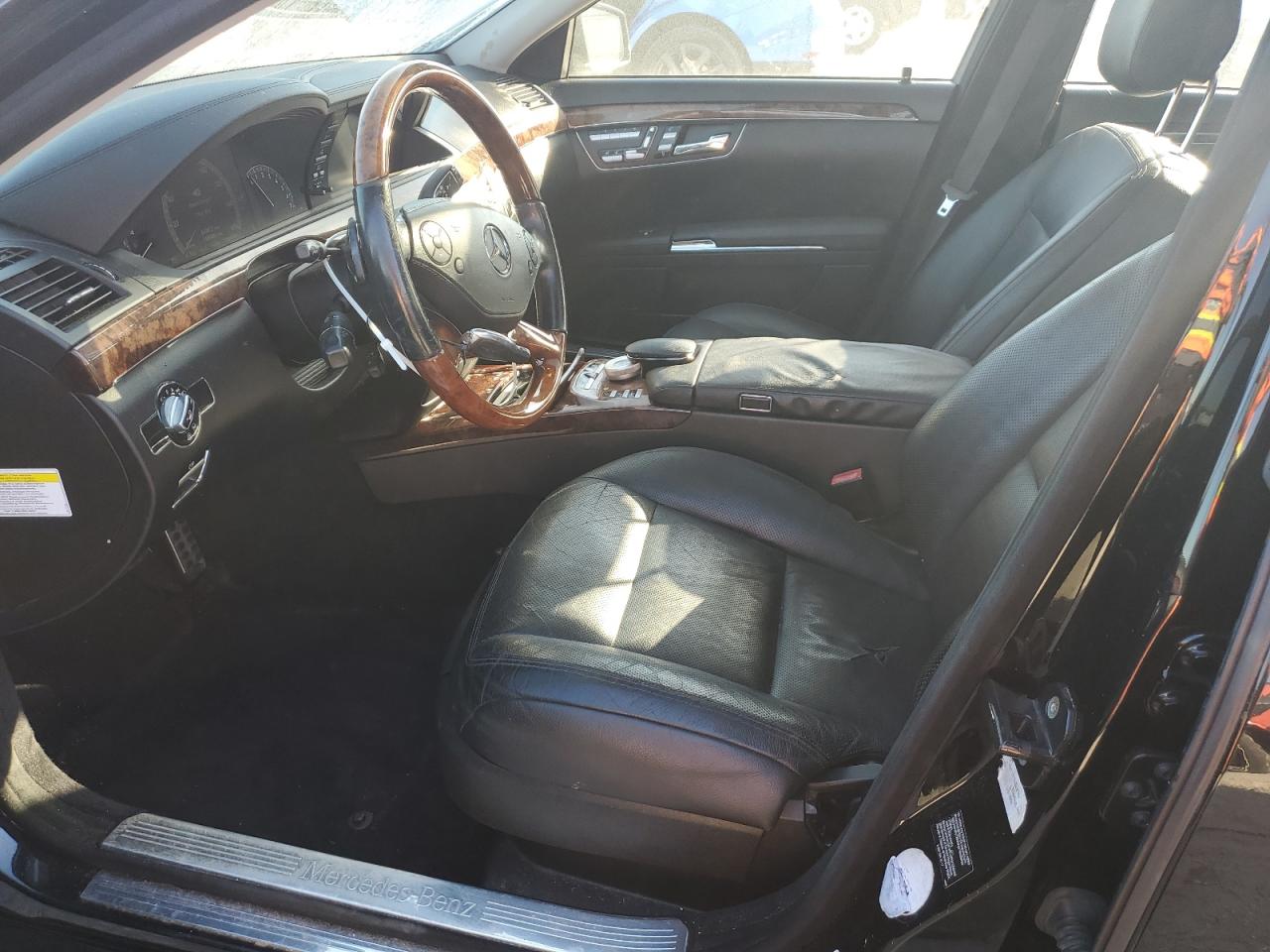 2010 Mercedes-benz S 550 Black vin: WDDNG7BB1AA341983
