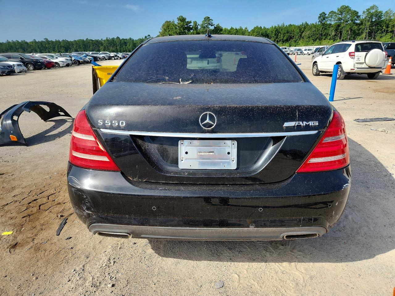 2010 Mercedes-benz S 550 Black vin: WDDNG7BB3AA288977