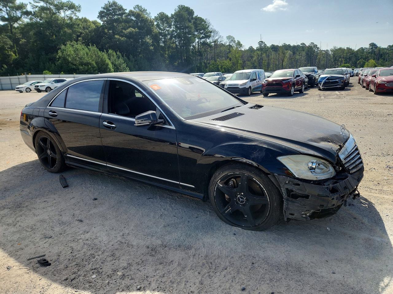 2010 Mercedes-benz S 550 Black vin: WDDNG7BB3AA288977