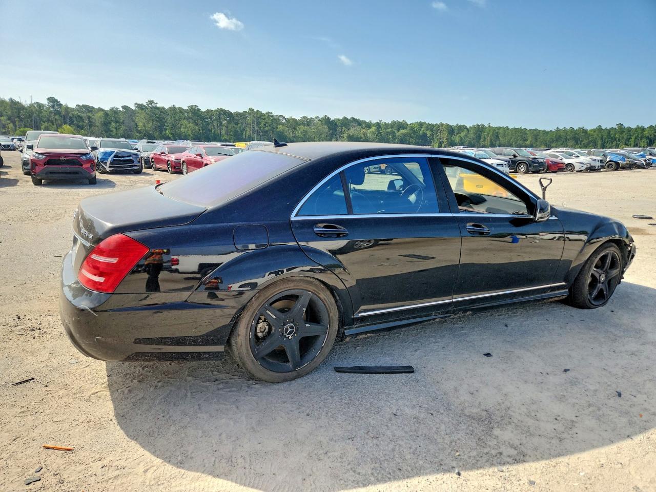 2010 Mercedes-benz S 550 Black vin: WDDNG7BB3AA288977