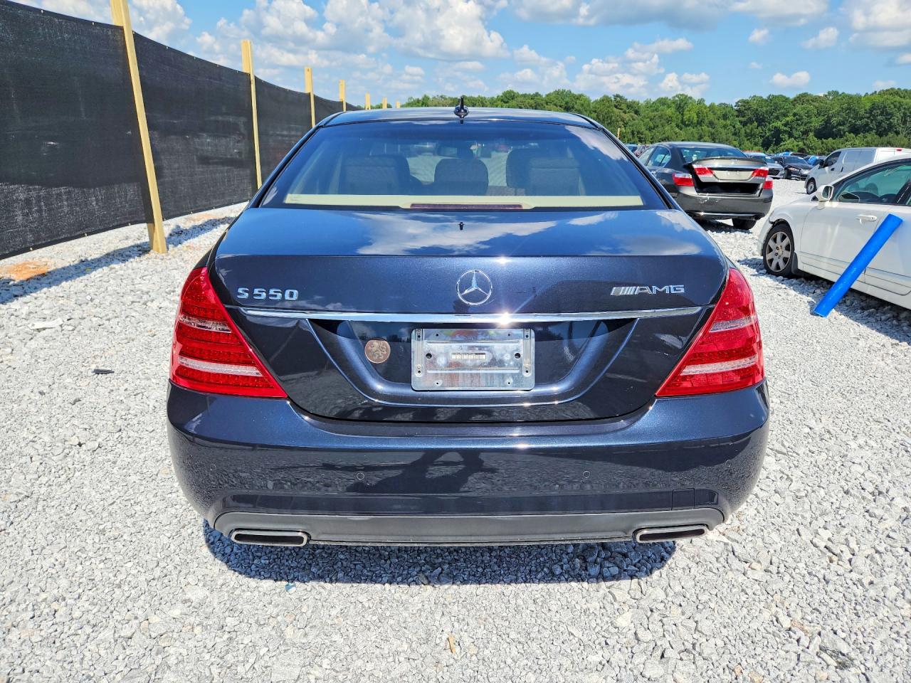2010 Mercedes-benz S 550 Black vin: WDDNG7BB3AA292236