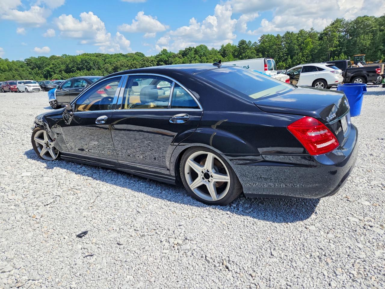 2010 Mercedes-benz S 550 Black vin: WDDNG7BB3AA292236