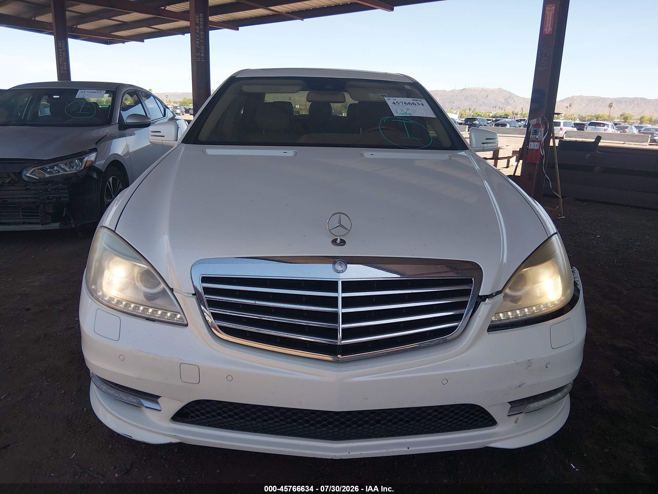 2010 Mercedes-benz S 550   Cream vin: WDDNG7BB3AA342276