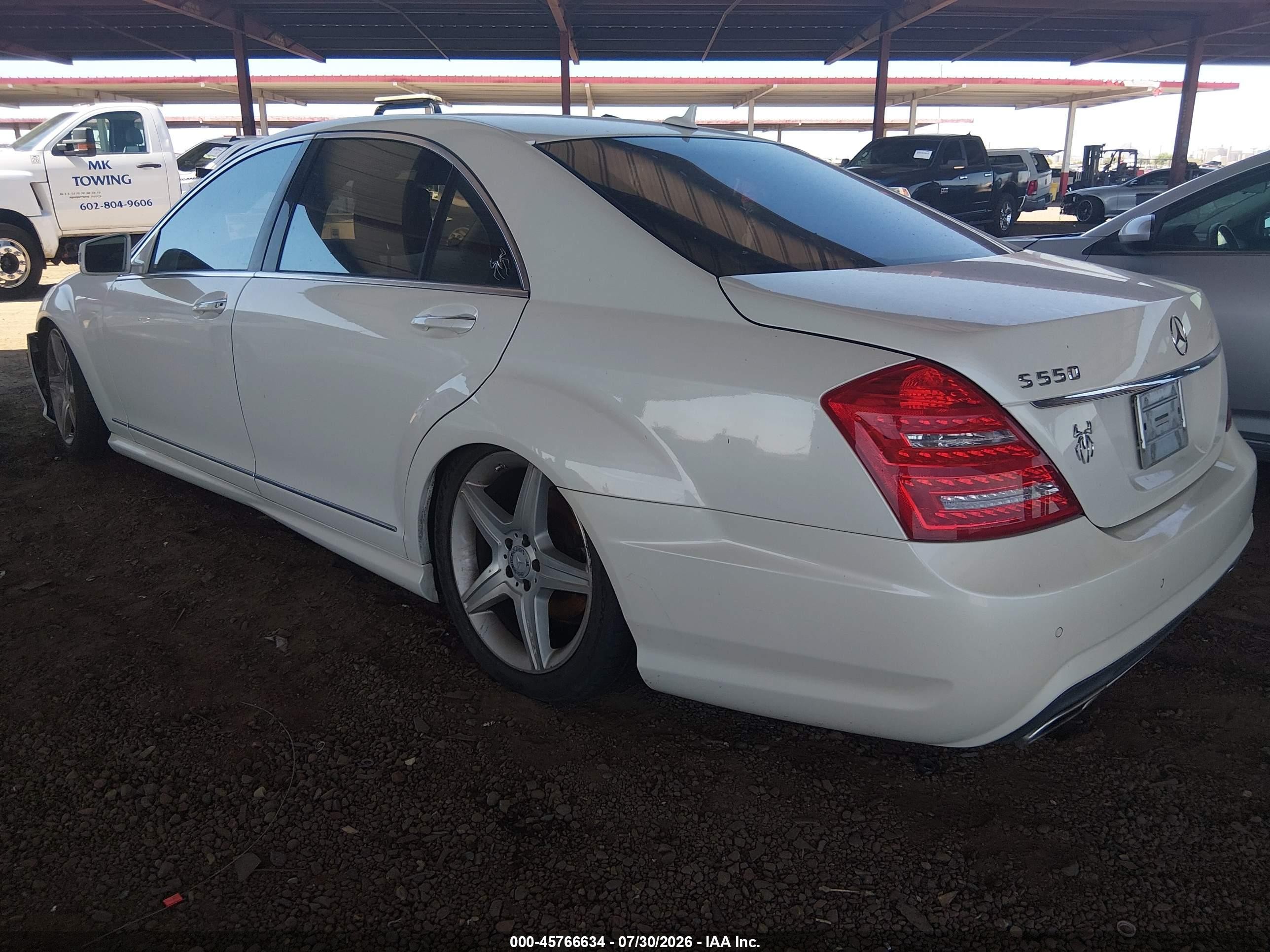2010 Mercedes-benz S 550   Cream vin: WDDNG7BB3AA342276