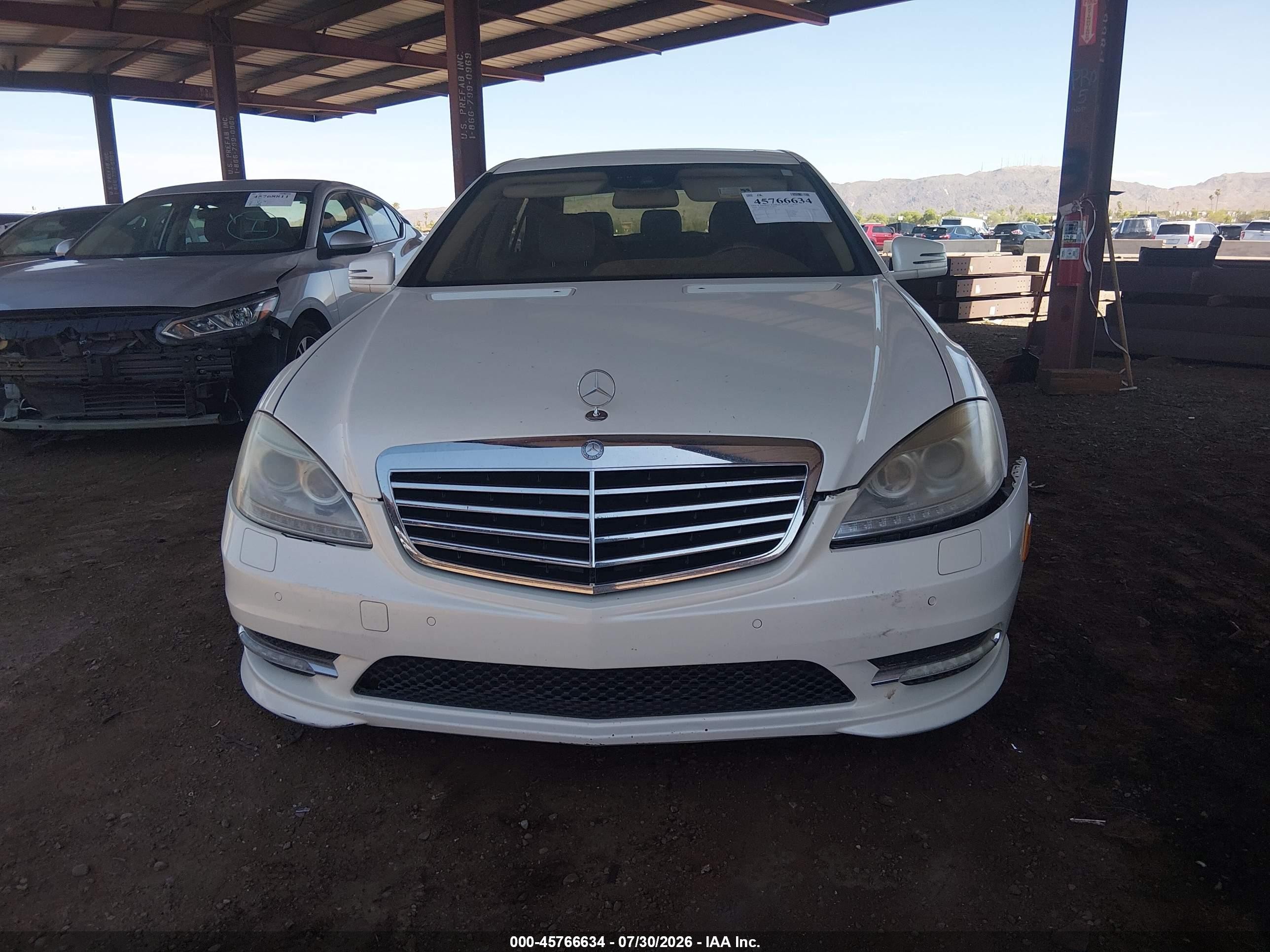 2010 Mercedes-benz S 550   Cream vin: WDDNG7BB3AA342276