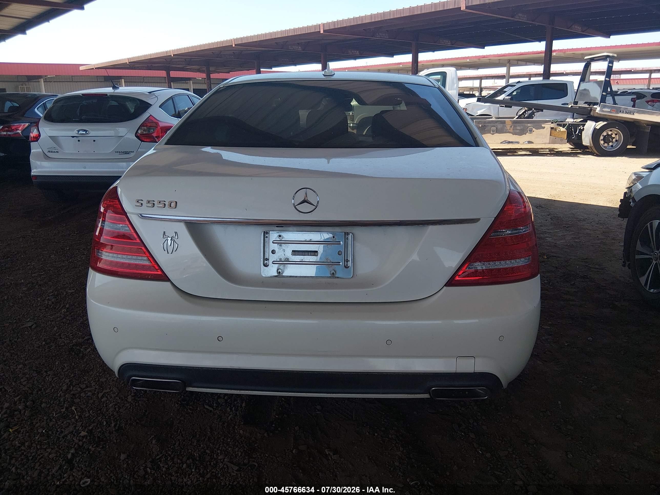 2010 Mercedes-benz S 550   Cream vin: WDDNG7BB3AA342276