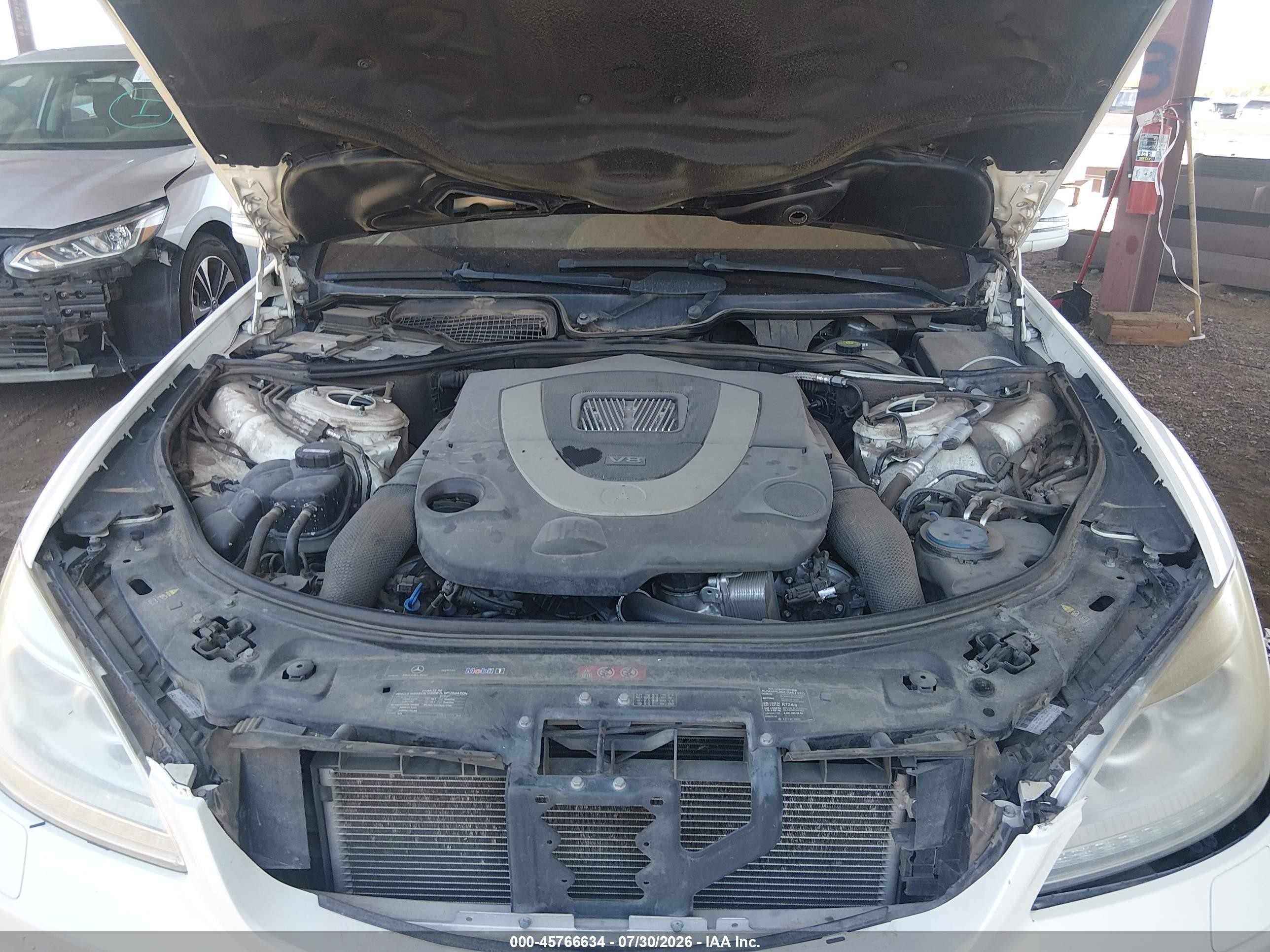 2010 Mercedes-benz S 550   Cream vin: WDDNG7BB3AA342276