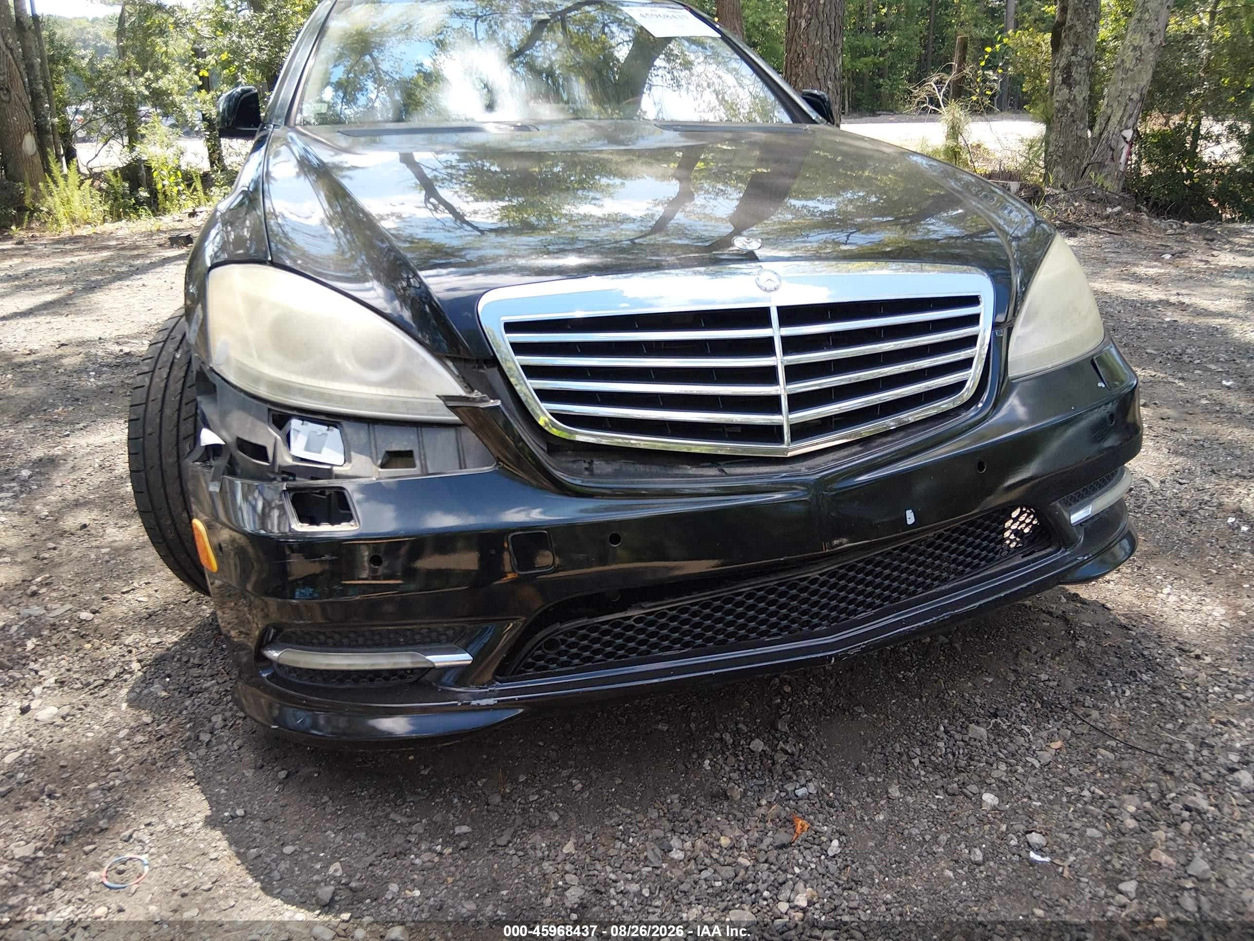 2011 Mercedes-benz S 550   Black vin: WDDNG7BB3BA382326