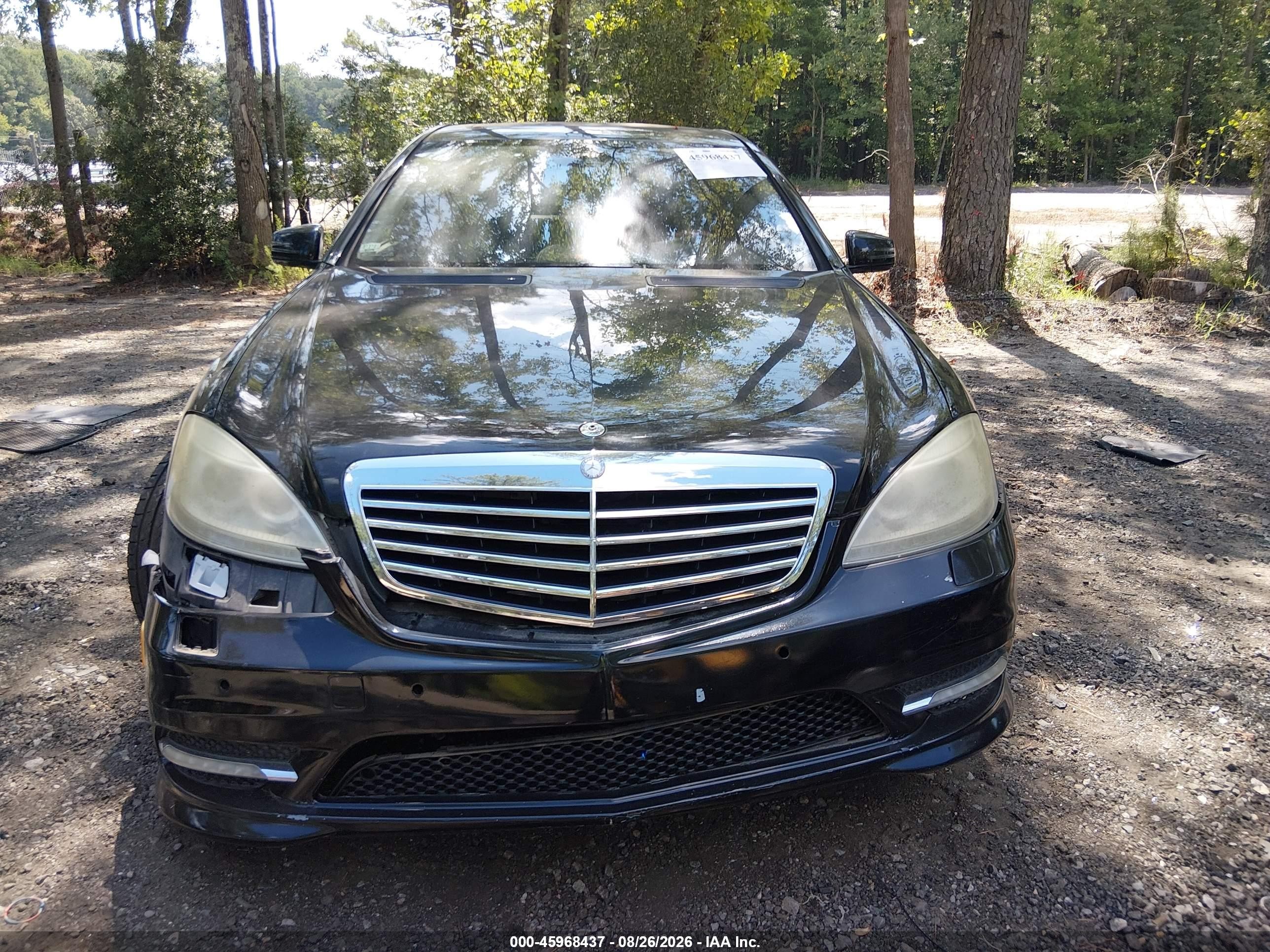 2011 Mercedes-benz S 550   Black vin: WDDNG7BB3BA382326